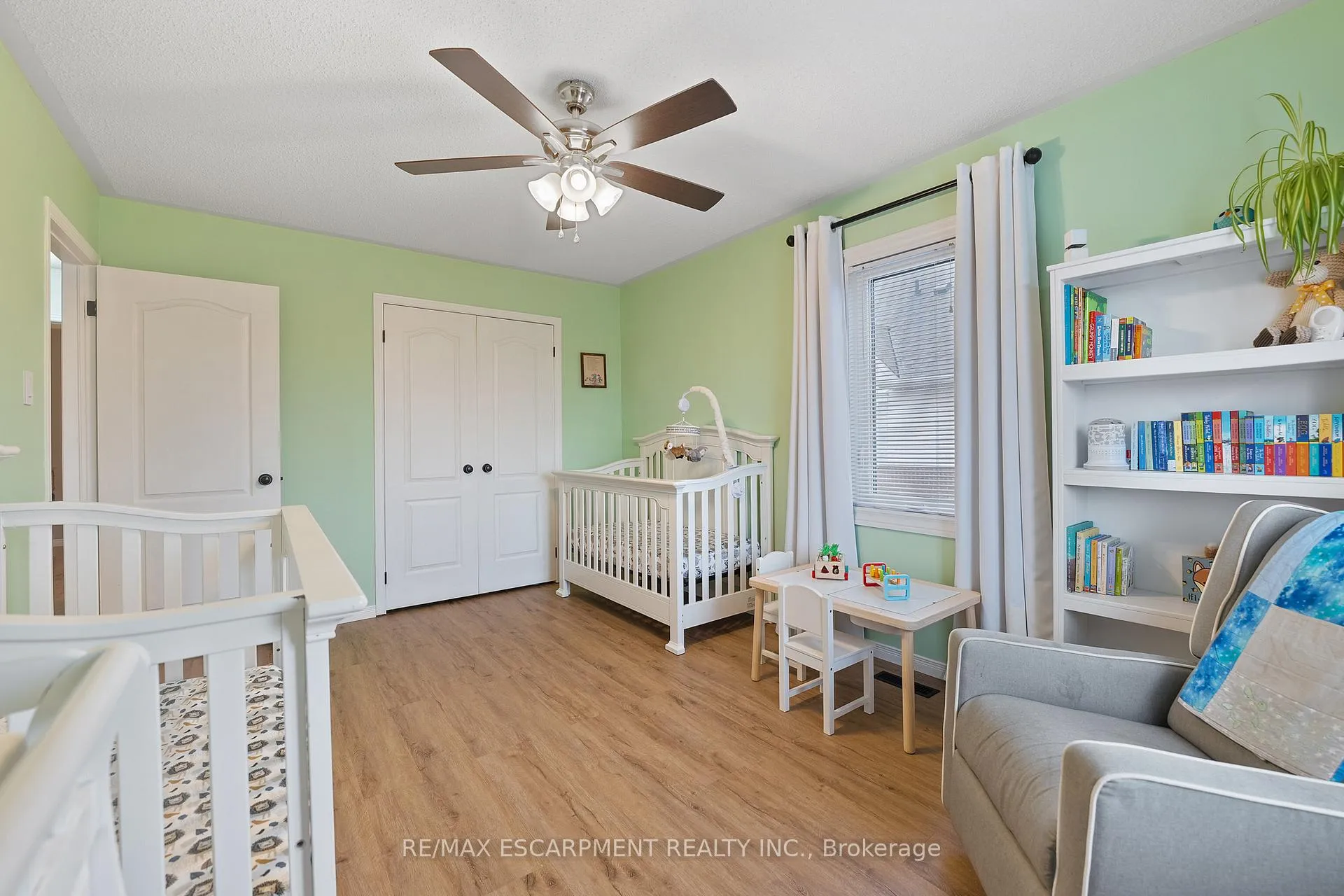 Photo 29 of 100 Rockhaven Lane, Hamilton, Waterdown — HOMEH