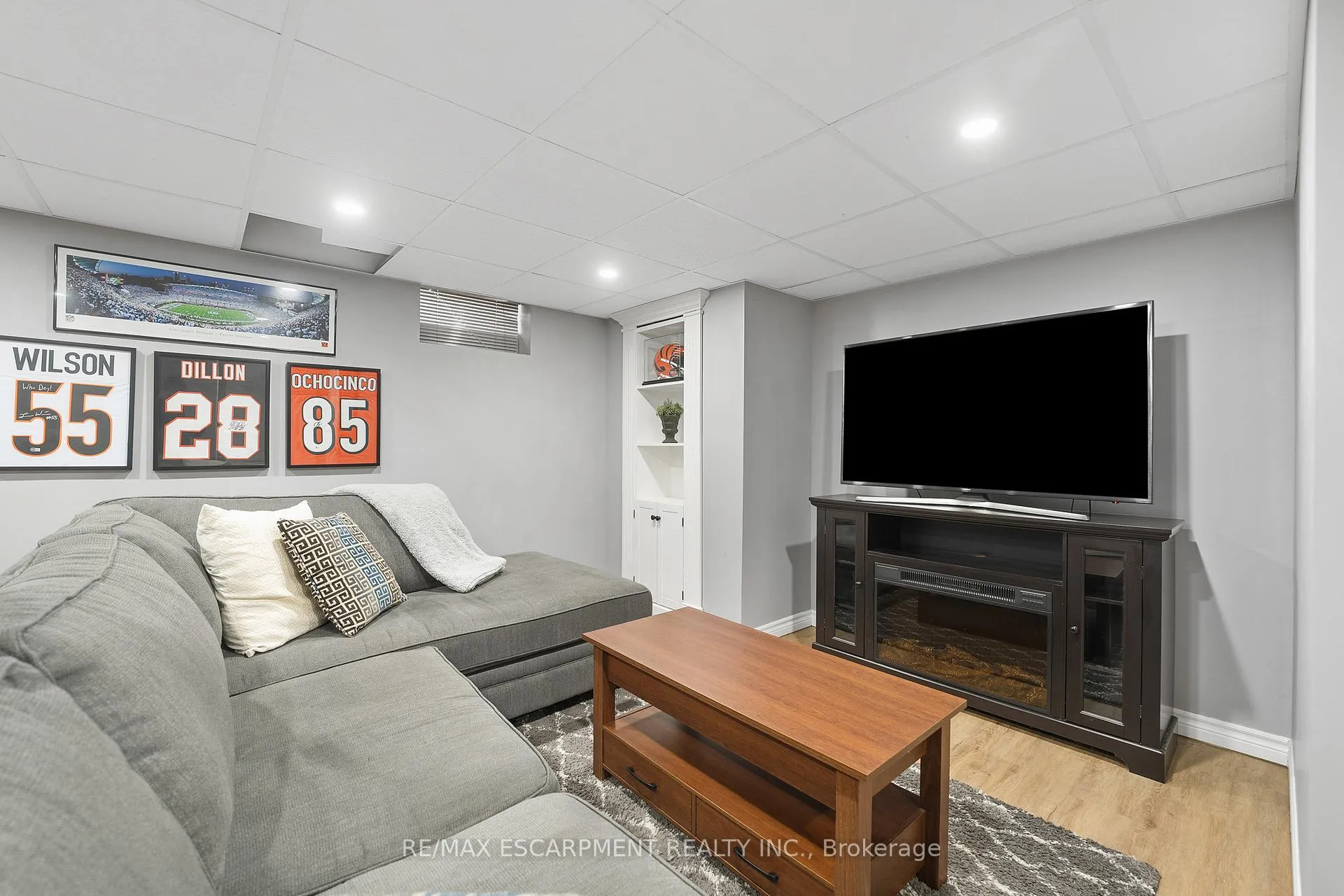 Photo 32 of 100 Rockhaven Lane, Hamilton, Waterdown — HOMEH