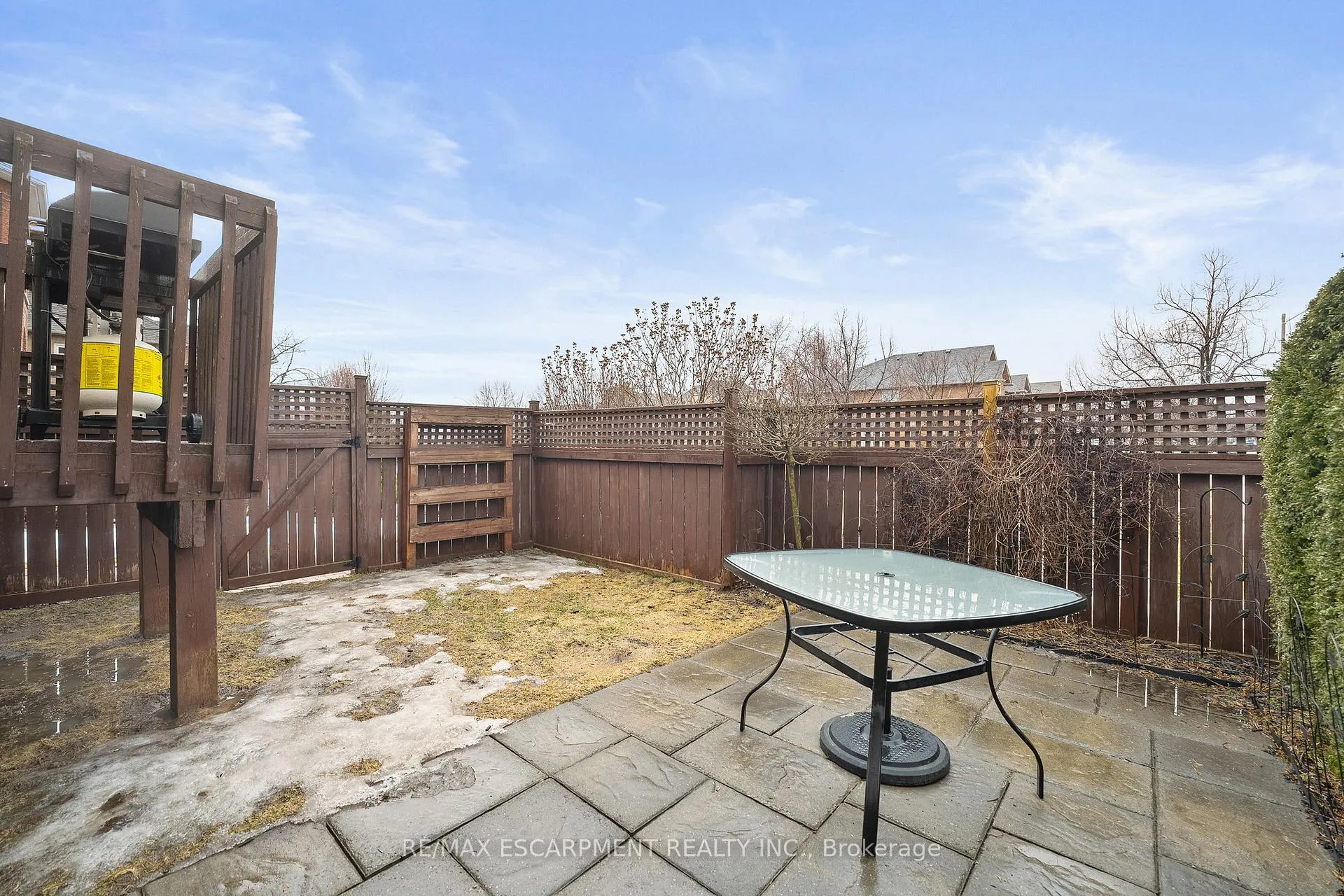 Photo 39 of 100 Rockhaven Lane, Hamilton, Waterdown — HOMEH