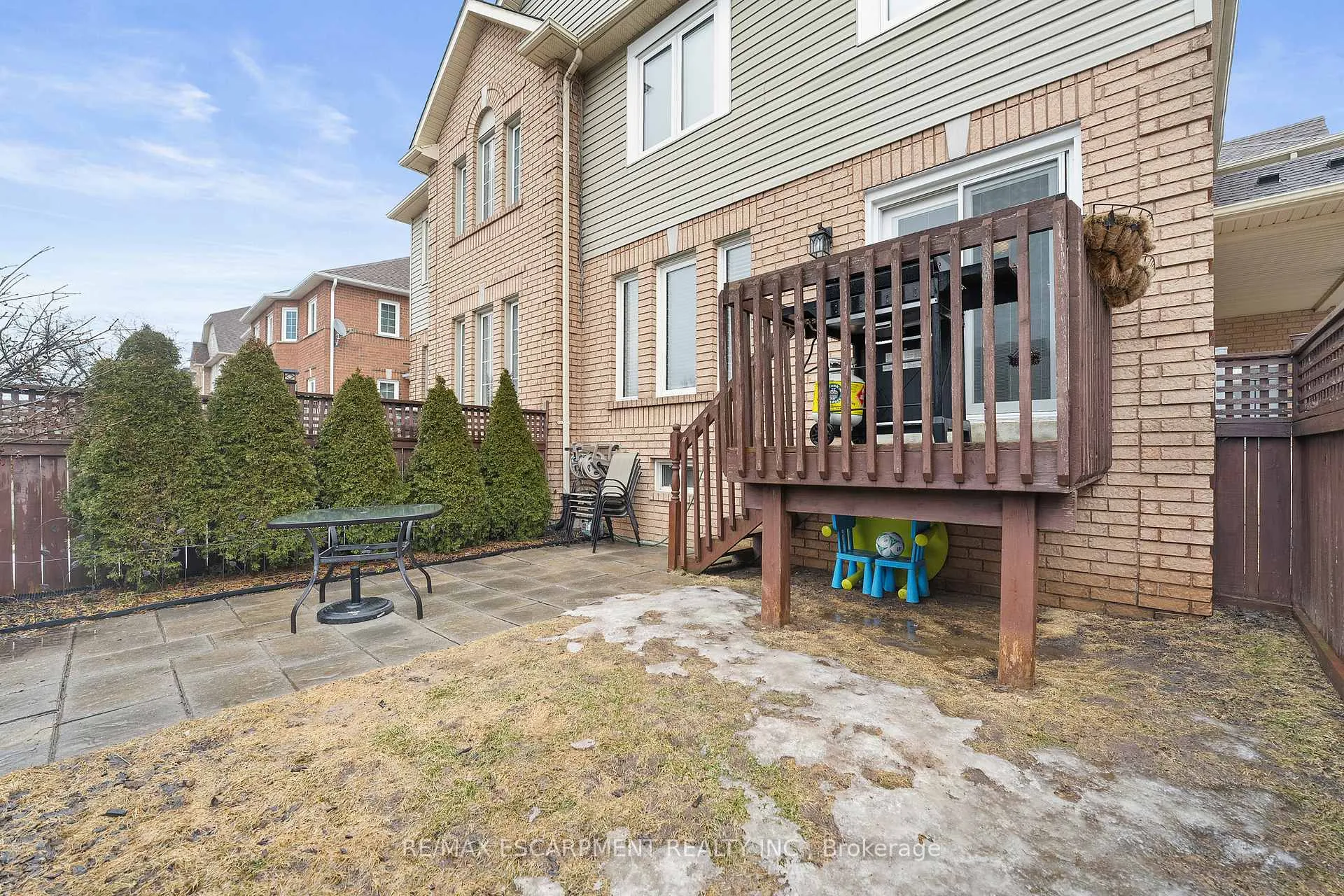 Photo 41 of 100 Rockhaven Lane, Hamilton, Waterdown — HOMEH
