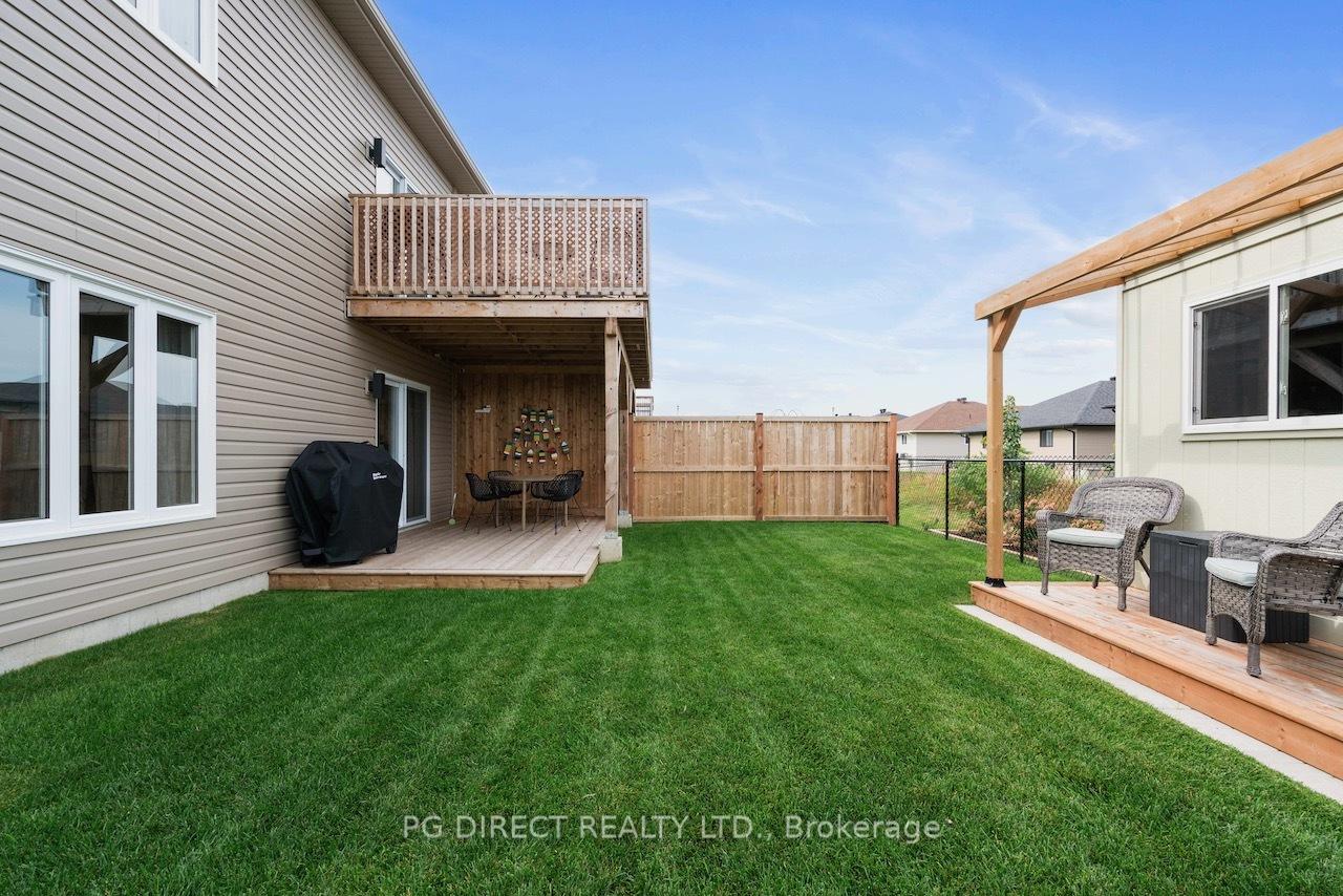 Photo 2 of 2325 Crewson Court, Cornwall — HOMEH
