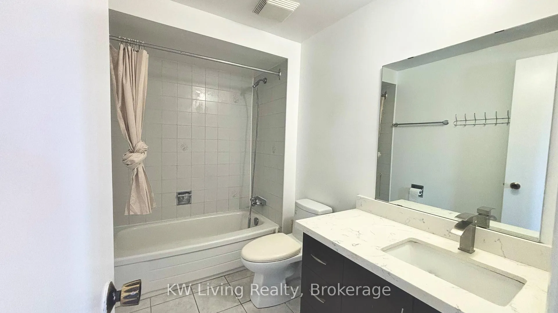 Photo 8 of 59 Ingram Road, Markham, Milliken Mills East — HOMEH