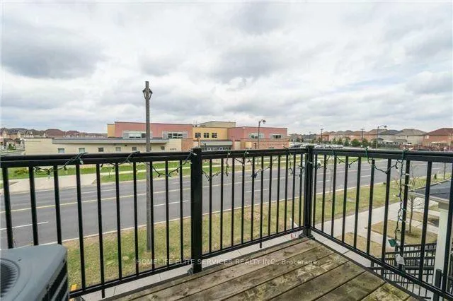 Photo 2 of 2079 Bur Oak Avenue, Markham, Greensborough — HOMEH