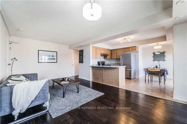 Photo 4 of 2079 Bur Oak Avenue, Markham, Greensborough — HOMEH