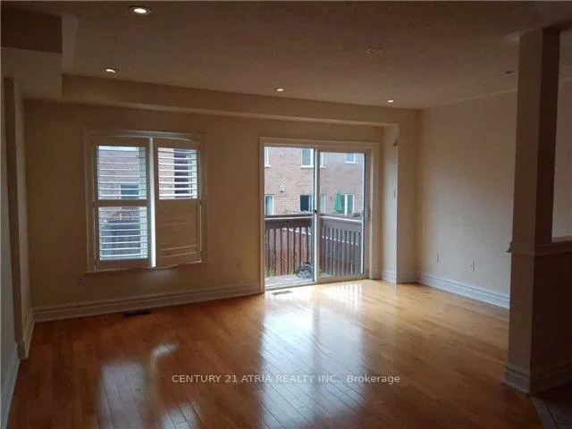 Photo 4 of 54 Christephen Crescent, Richmond Hill, Rouge Woods — HOMEH