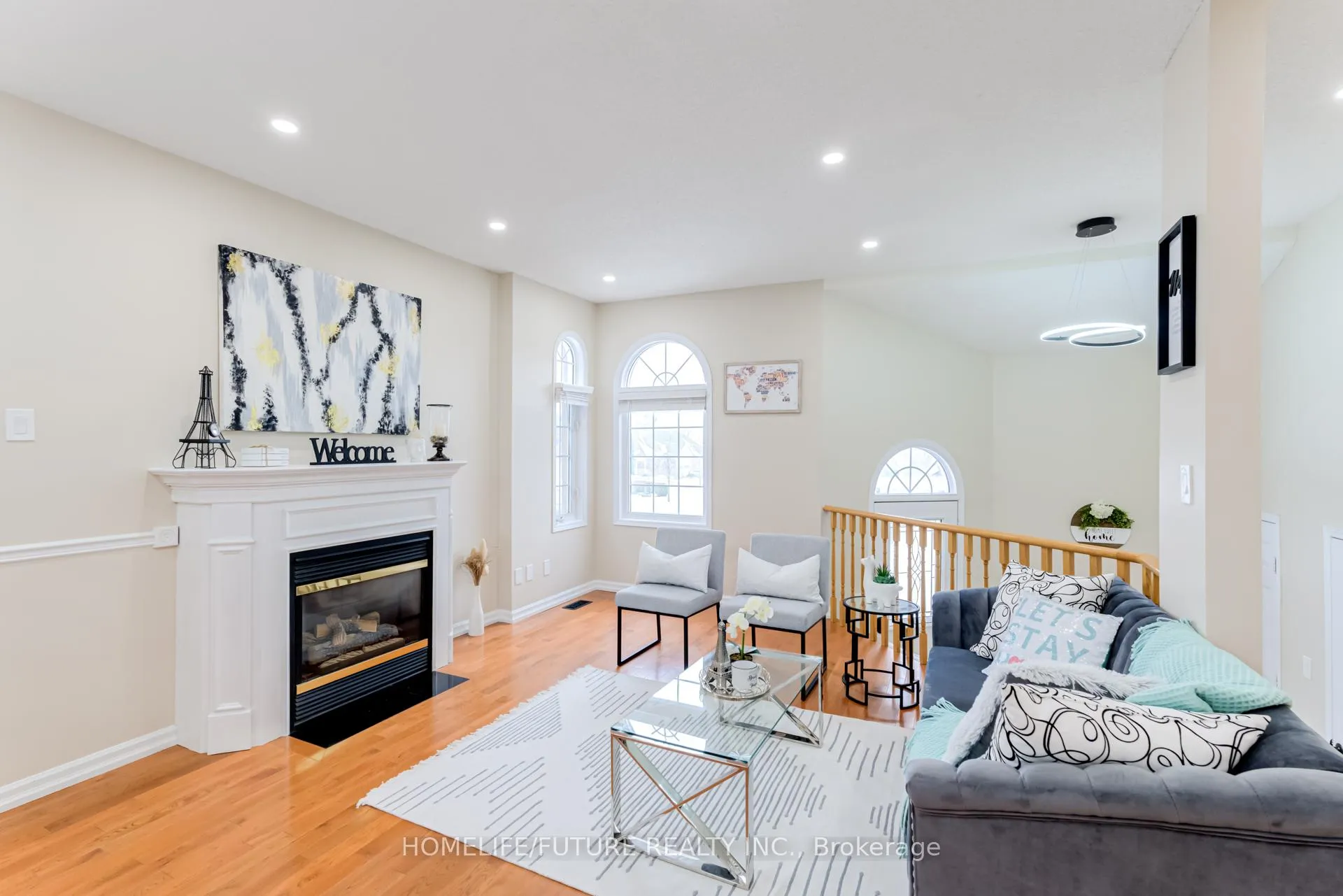 Photo 7 of 1073 Mountview Drive, Oshawa, Pinecrest — HOMEH