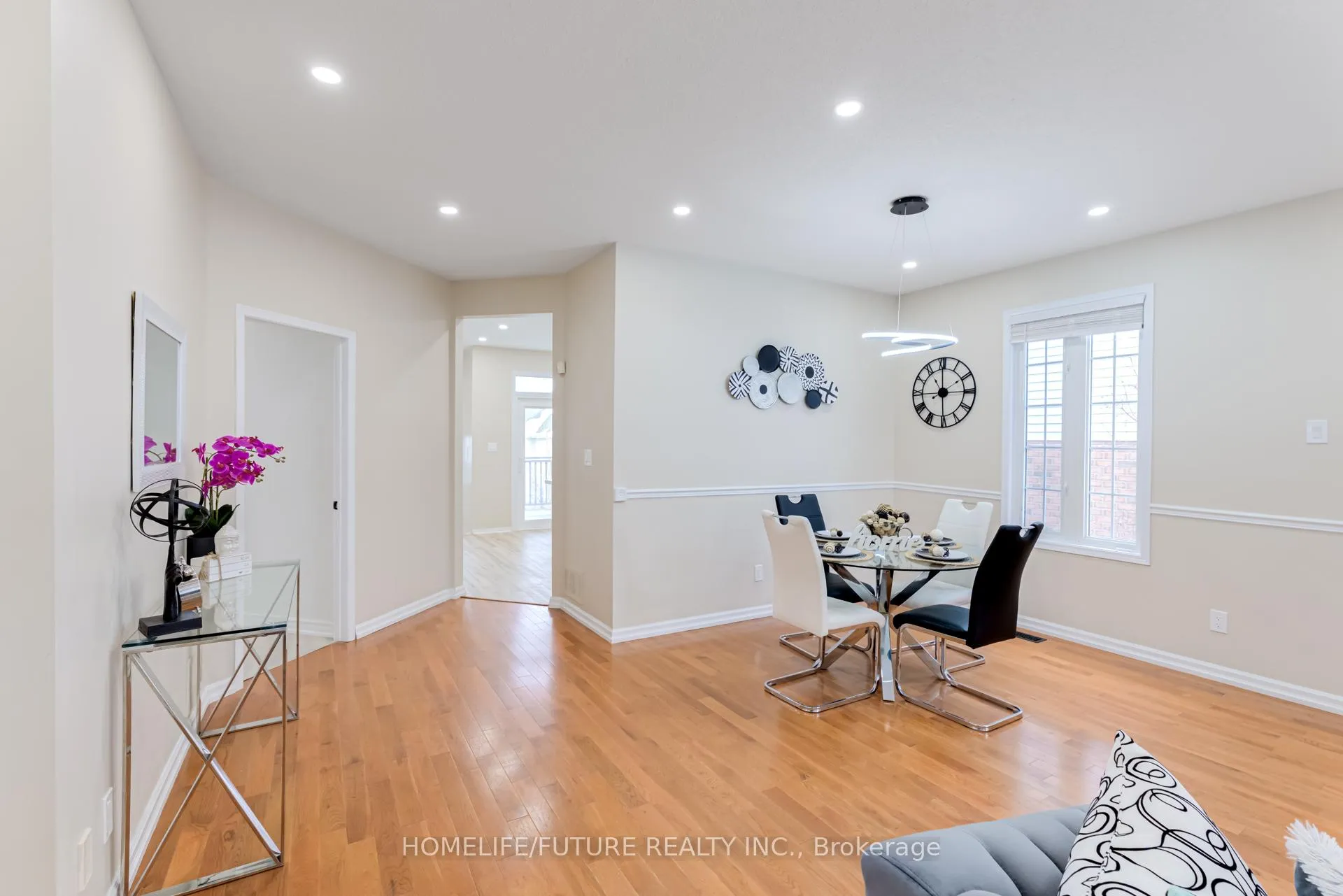 Photo 13 of 1073 Mountview Drive, Oshawa, Pinecrest — HOMEH