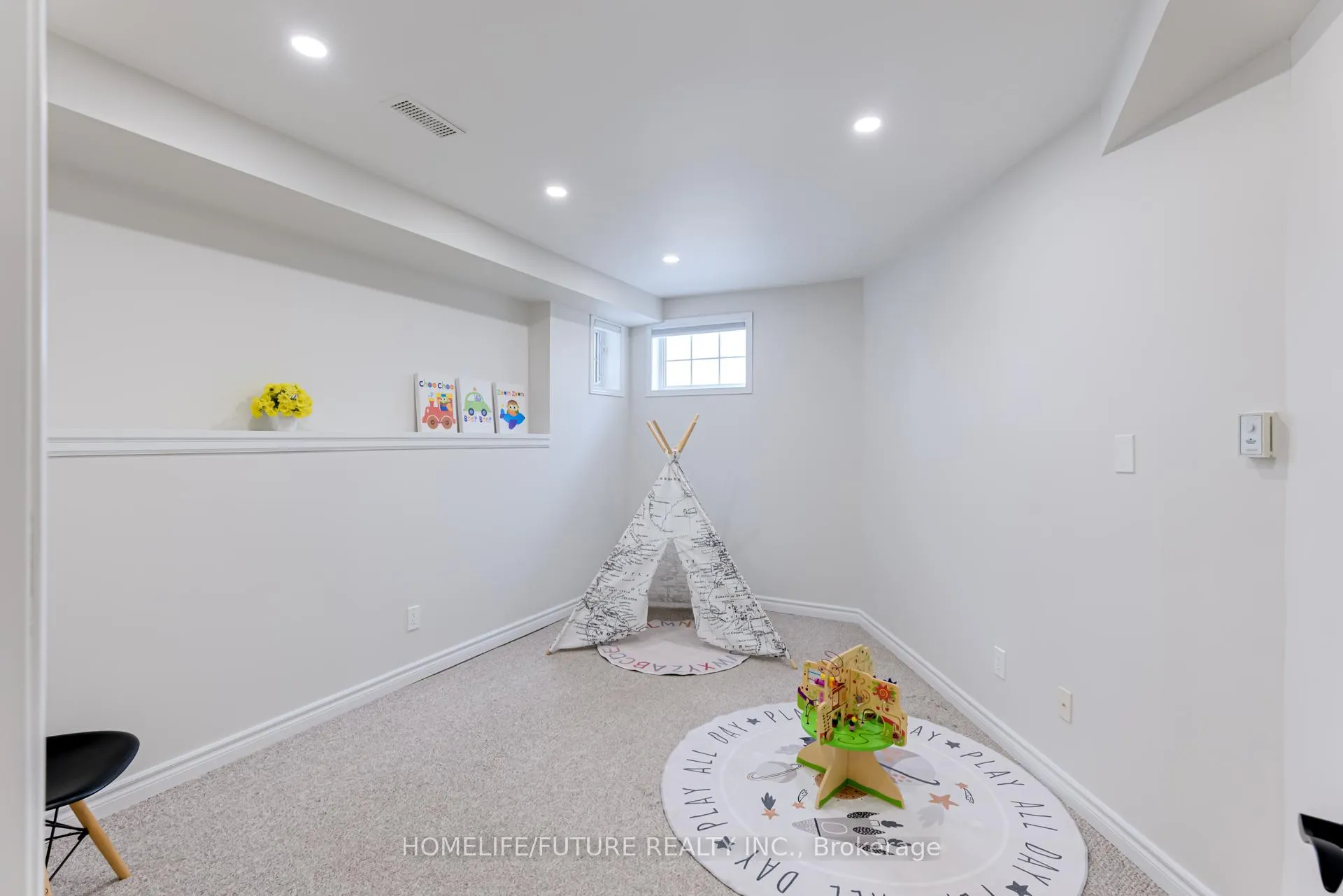 Photo 31 of 1073 Mountview Drive, Oshawa, Pinecrest — HOMEH