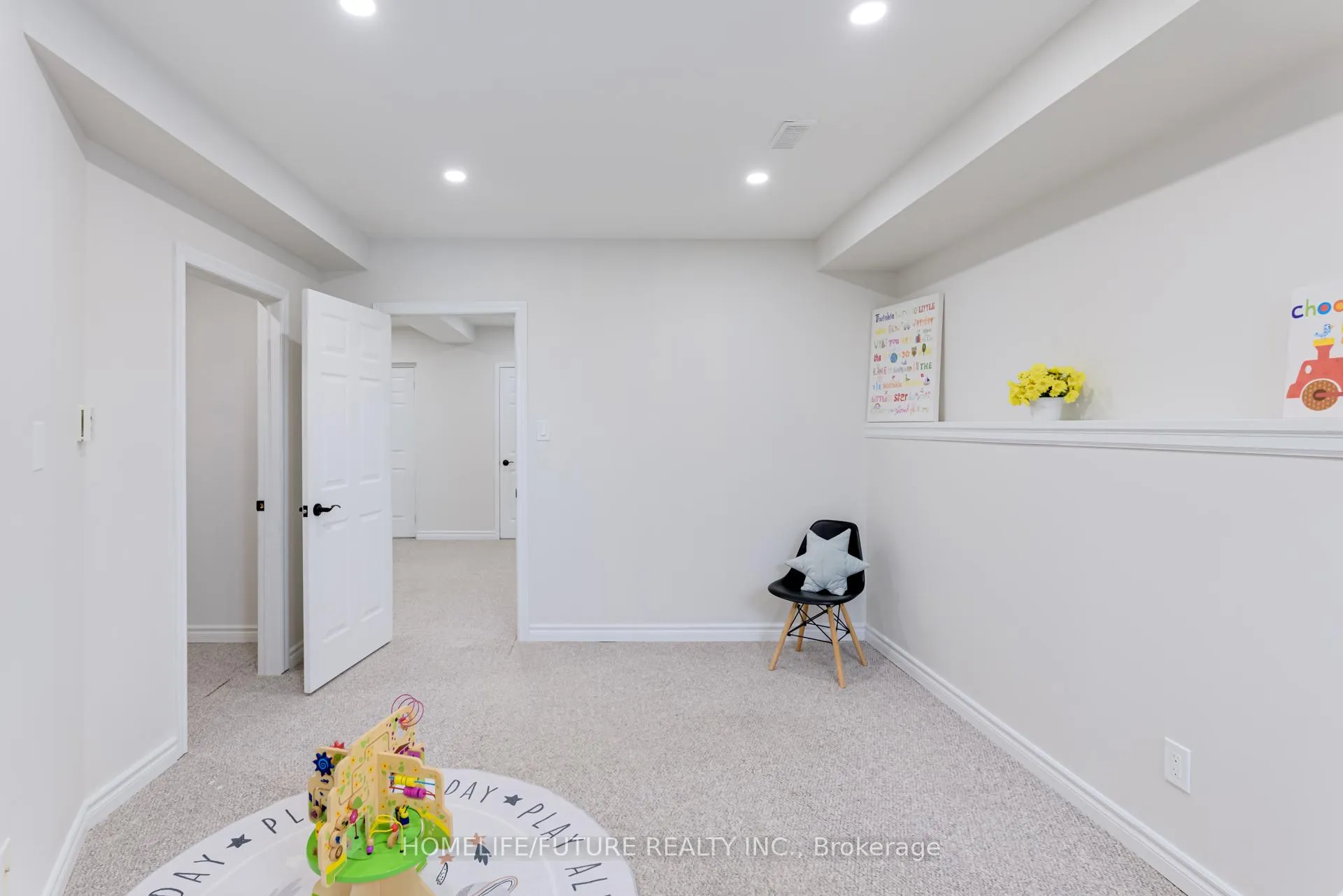 Photo 32 of 1073 Mountview Drive, Oshawa, Pinecrest — HOMEH
