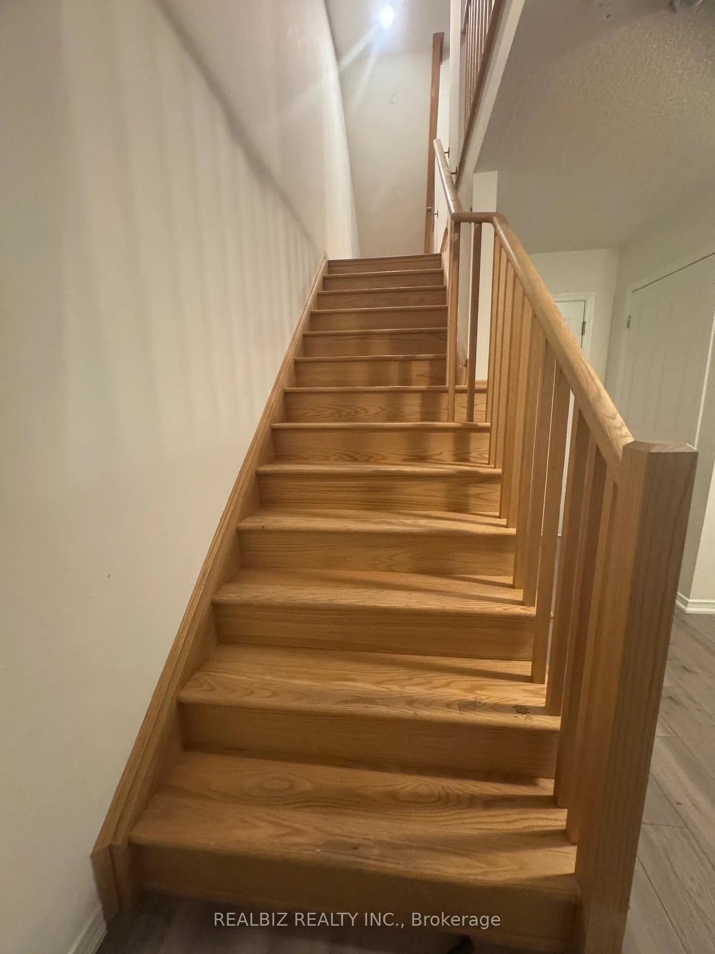 Photo 2 of 2619 Magdalen Path, Oshawa, Windfields — HOMEH