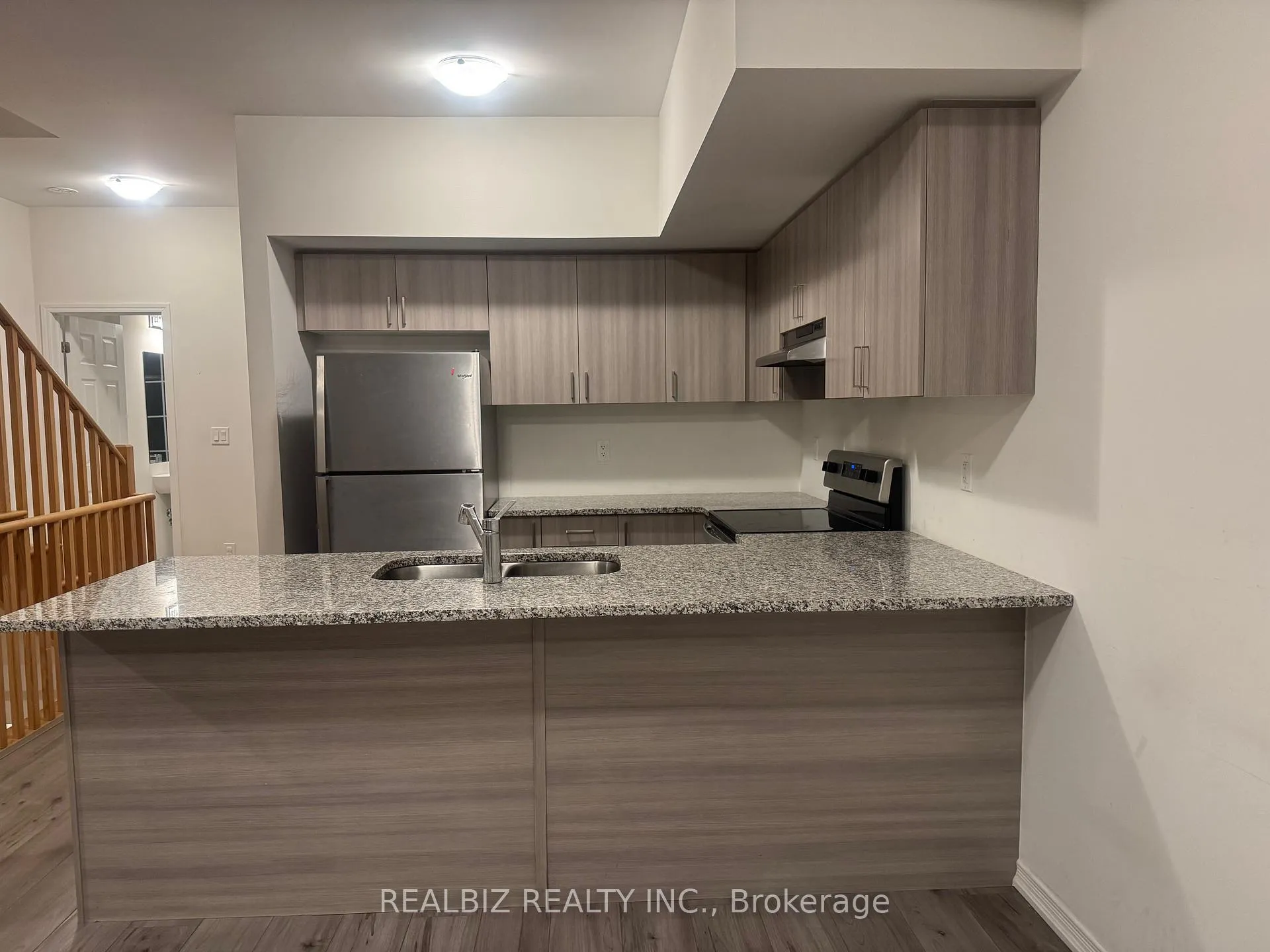 Photo 5 of 2619 Magdalen Path, Oshawa, Windfields — HOMEH