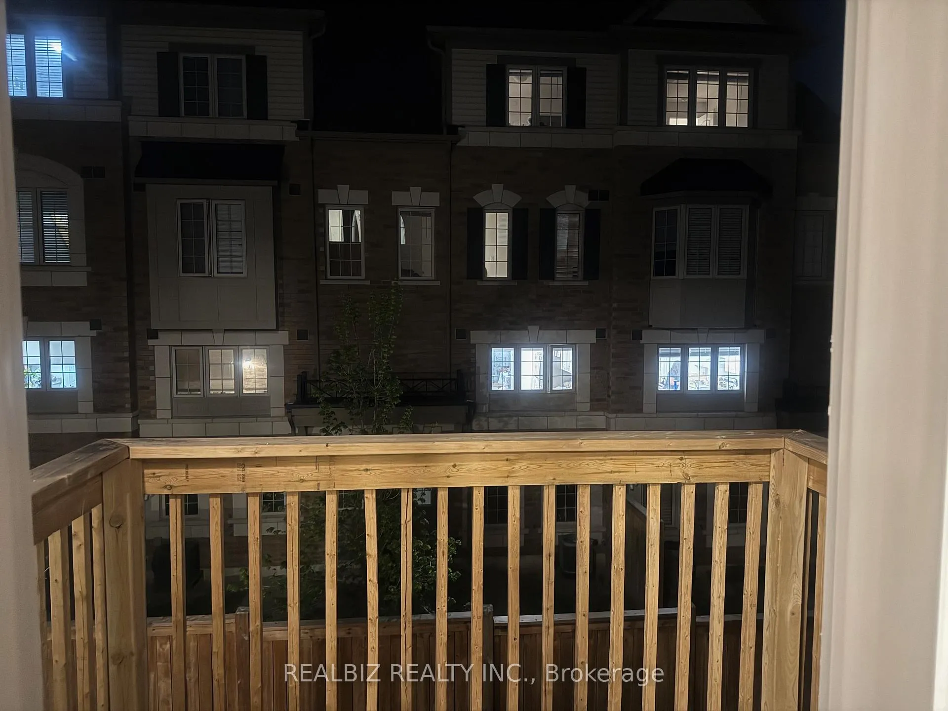 Photo 8 of 2619 Magdalen Path, Oshawa, Windfields — HOMEH