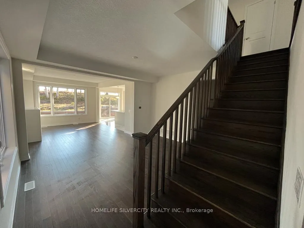 Photo 5 of 82 Broadacre Drive, Kitchener — HOMEH