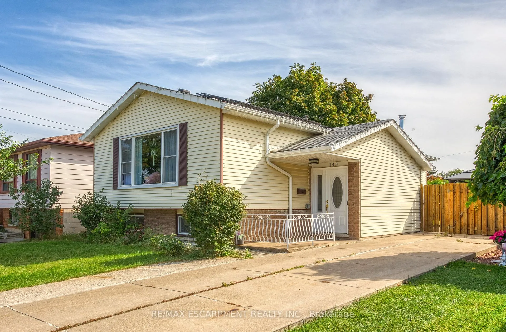 Front of Unit Lower, 143 Highridge Avenue