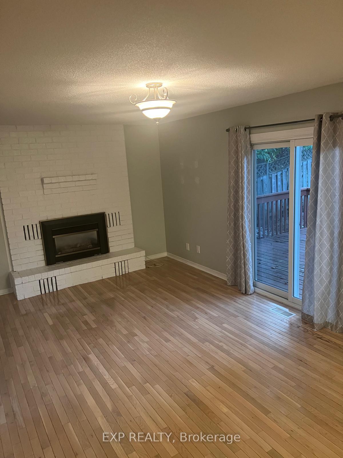 Photo 4 of Unit Main, 62 Gibbon Drive, Barrie, Letitia Heights — HOMEH