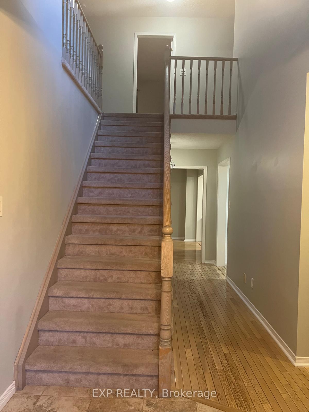 Photo 6 of Unit Main, 62 Gibbon Drive, Barrie, Letitia Heights — HOMEH