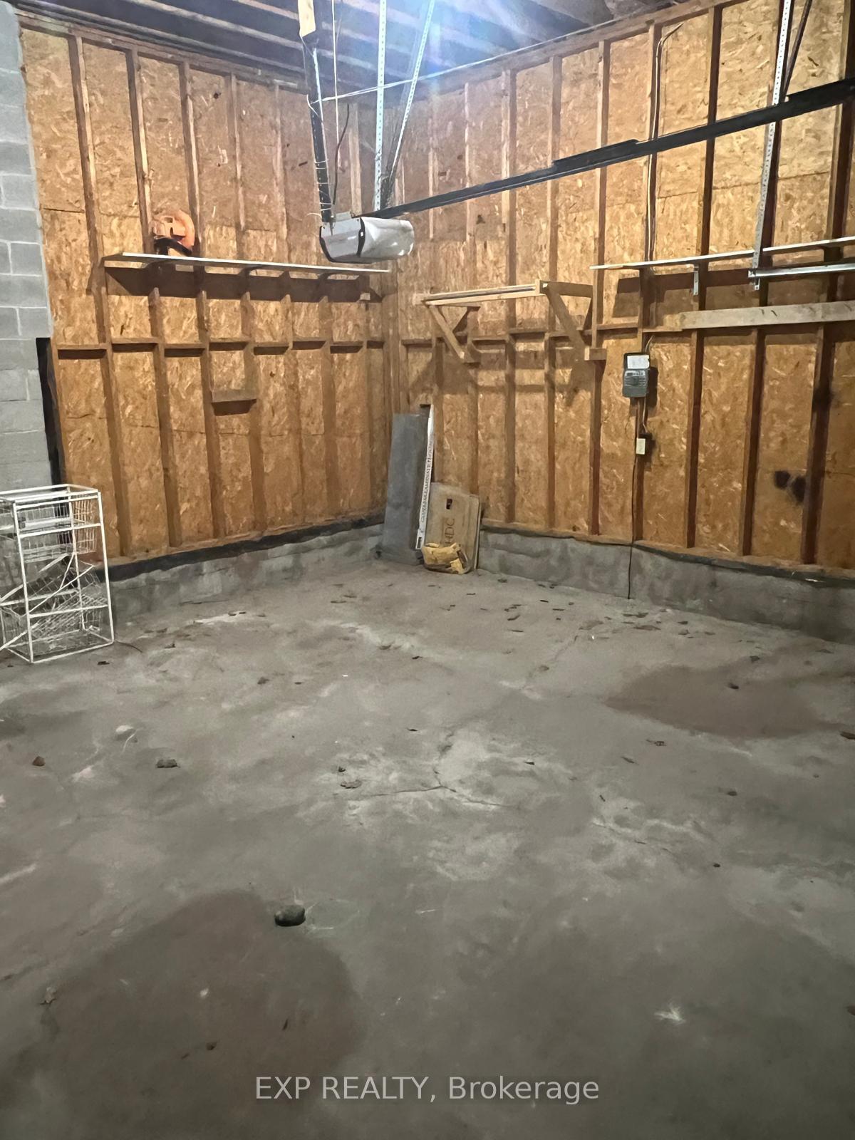 Photo 33 of Unit Main, 62 Gibbon Drive, Barrie, Letitia Heights — HOMEH