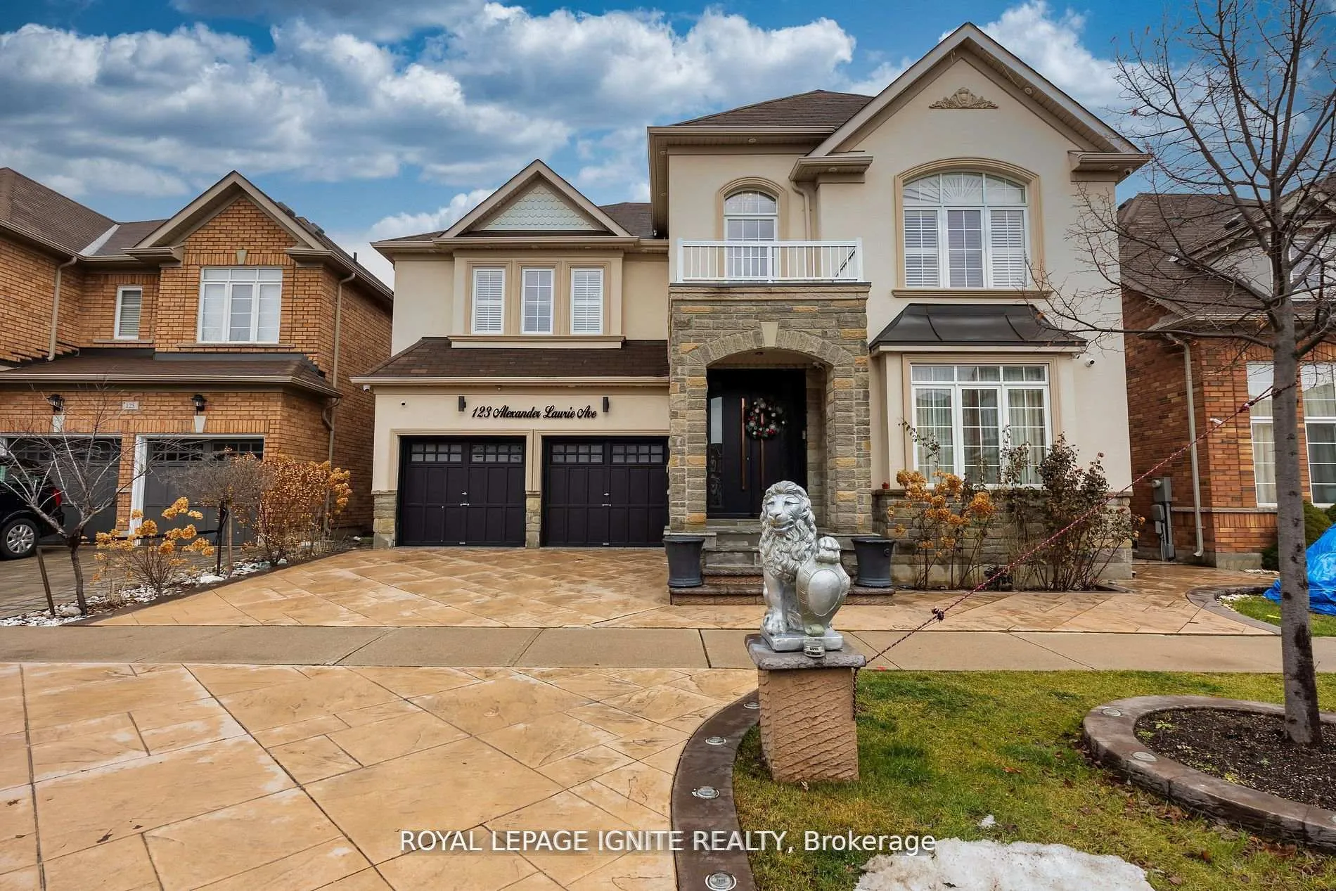 Front of 123 Alexander Lawrie Avenue