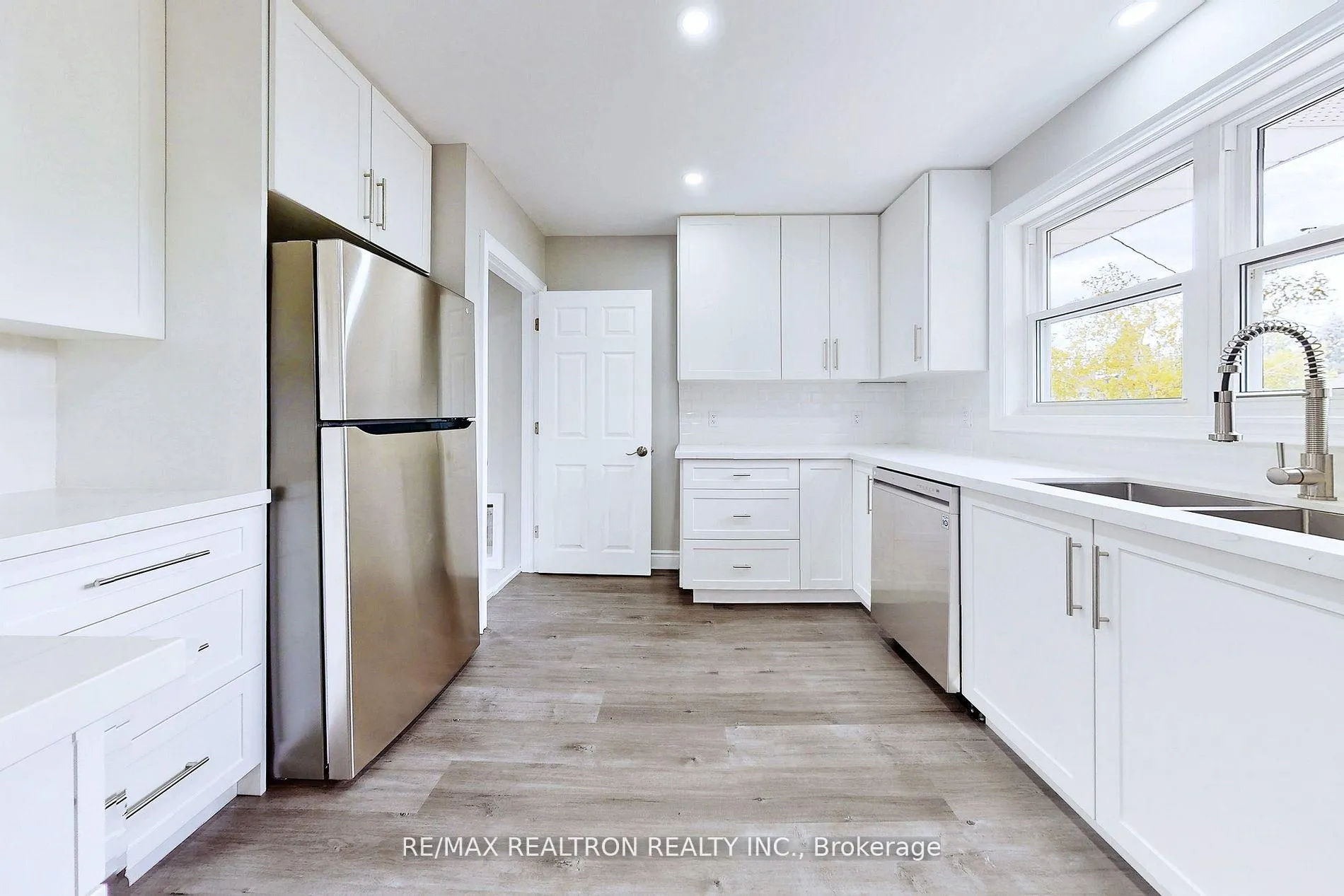 Photo 2 of 249 Trent Street, Oshawa, McLaughlin — HOMEH