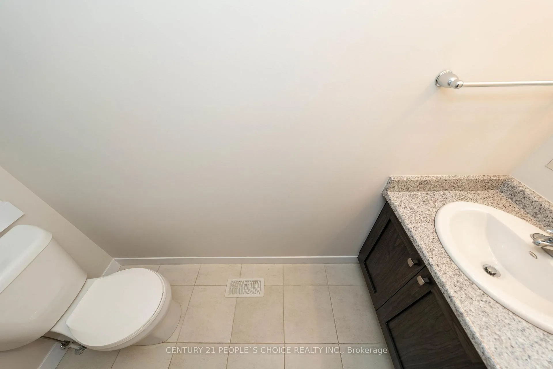 Photo 38 of 155 Rochefort Street, Kitchener, Huron Park — HOMEH