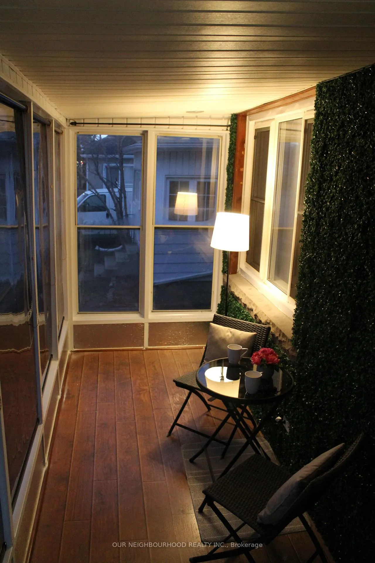 Photo 9 of 220 Niagara Street, St. Catharines — HOMEH