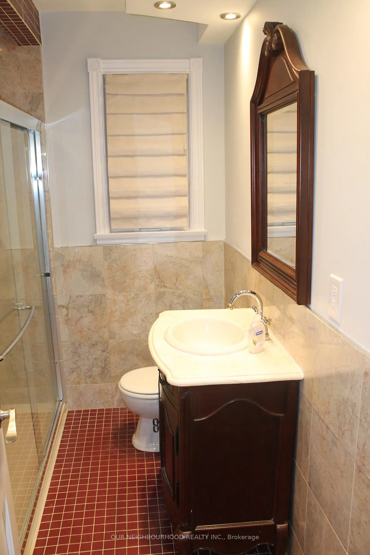 Photo 10 of 220 Niagara Street, St. Catharines — HOMEH