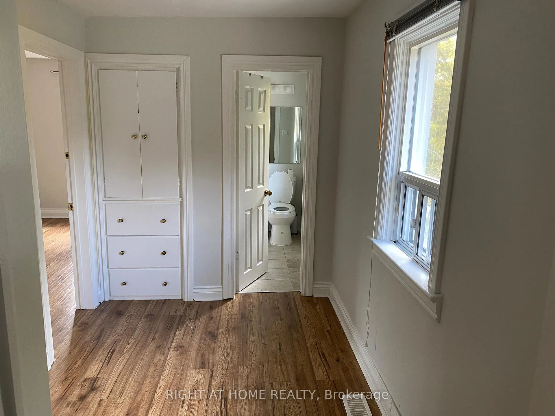 Photo 8 of 112 Baker Avenue, Richmond Hill, Crosby — HOMEH