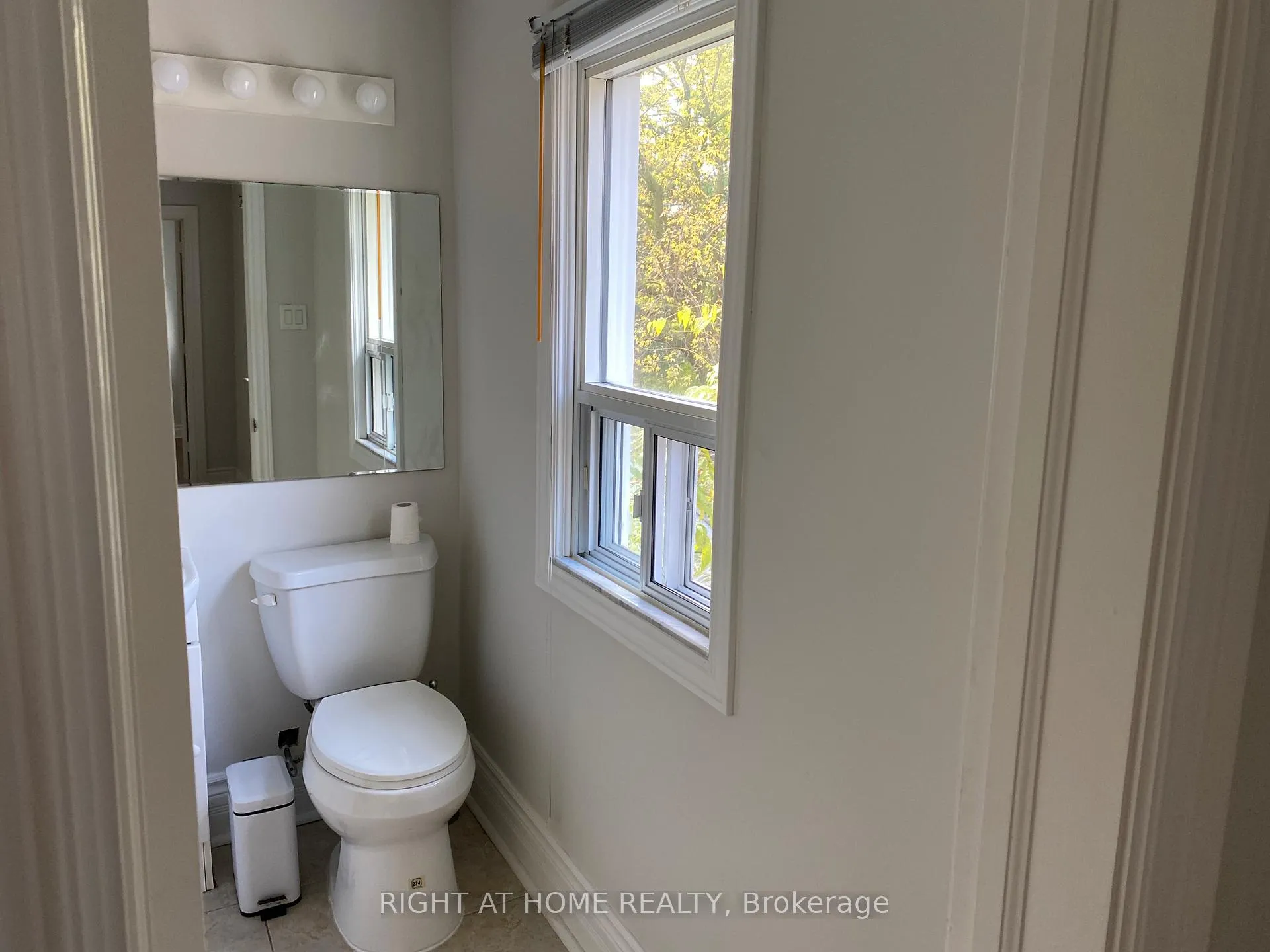Photo 9 of 112 Baker Avenue, Richmond Hill, Crosby — HOMEH