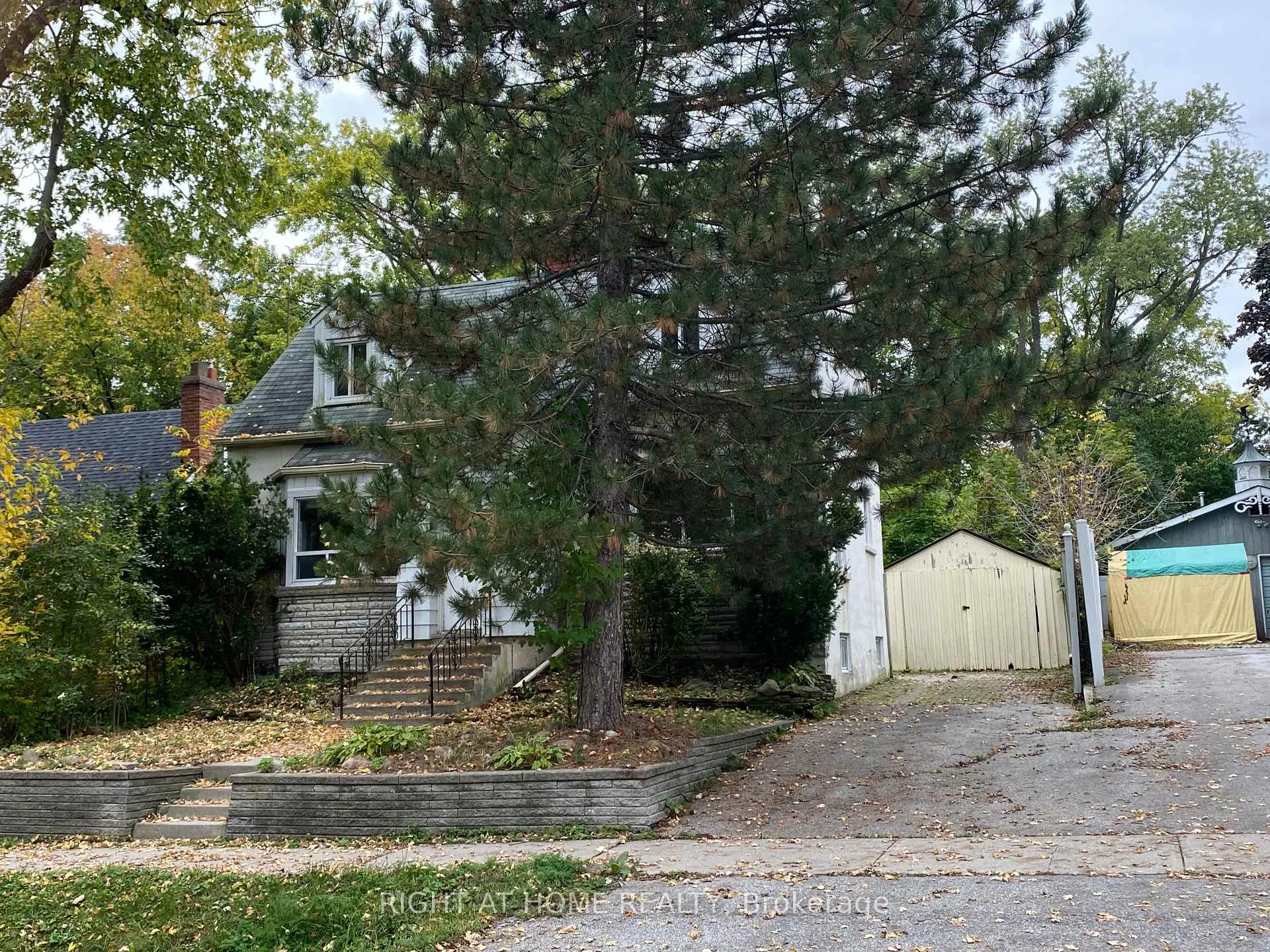 Photo 18 of 112 Baker Avenue, Richmond Hill, Crosby — HOMEH
