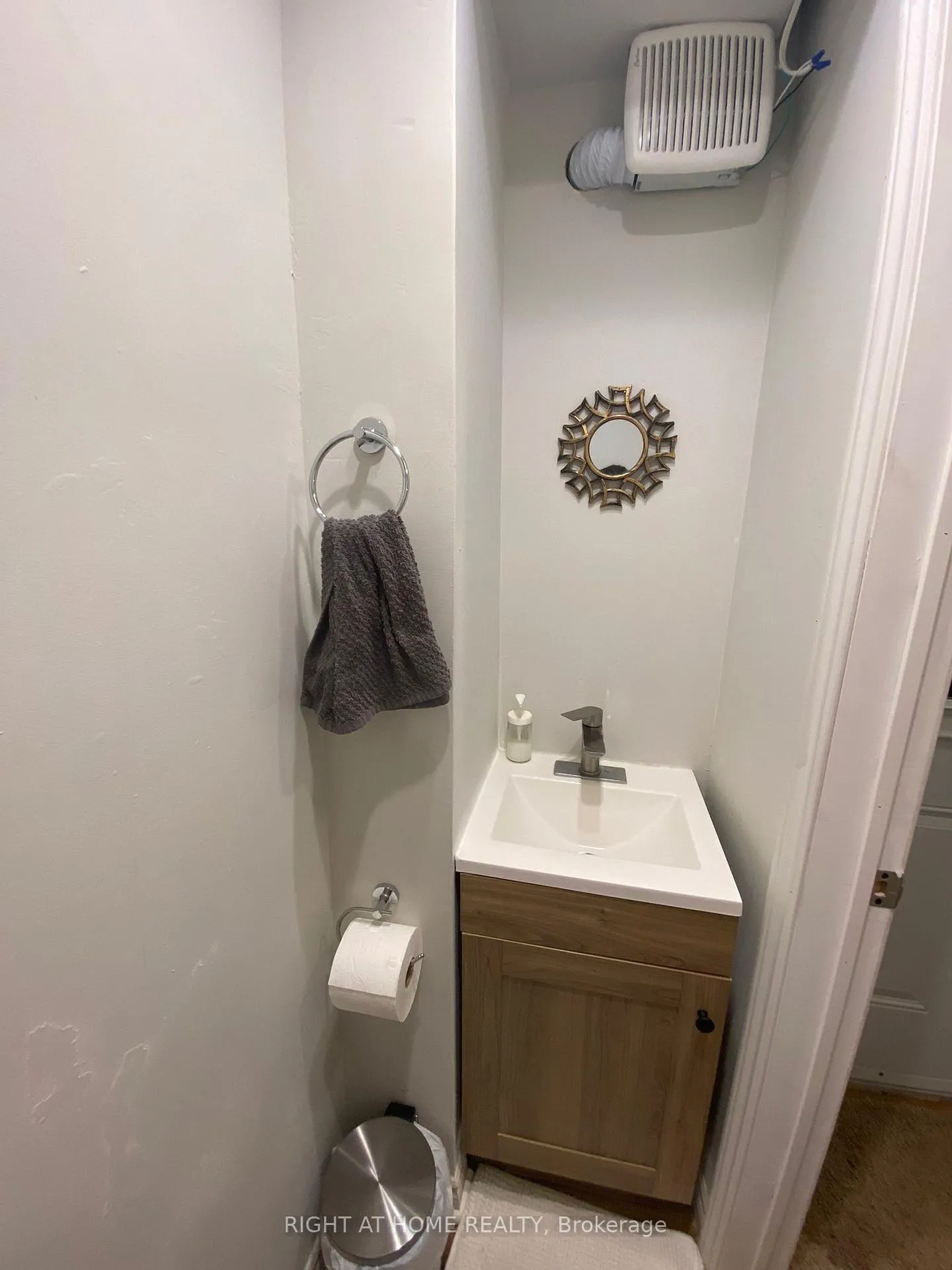 Photo 21 of 112 Baker Avenue, Richmond Hill, Crosby — HOMEH