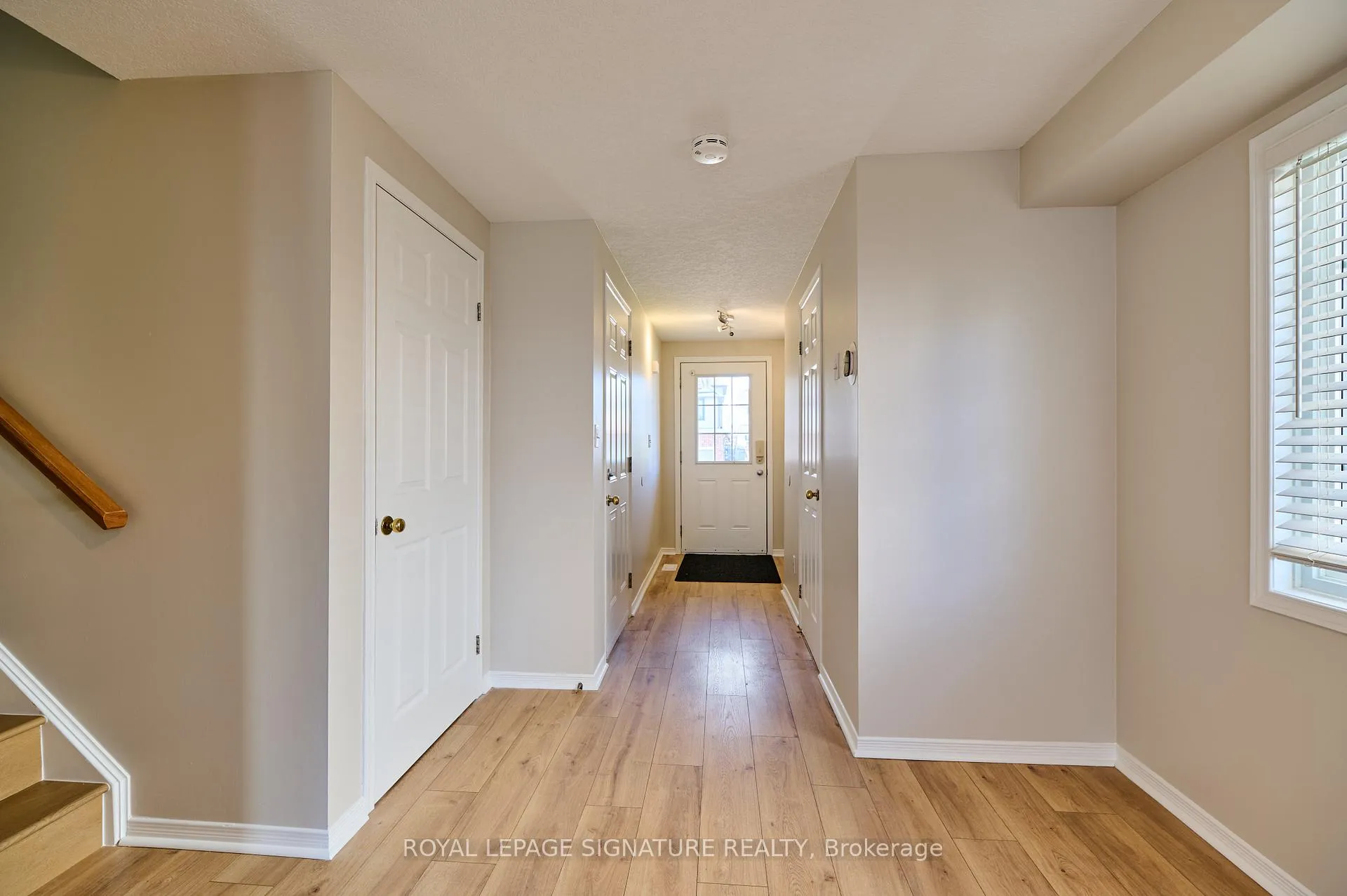 Photo 4 of 16 Chantilly Street, Kitchener, Huron Park — HOMEH