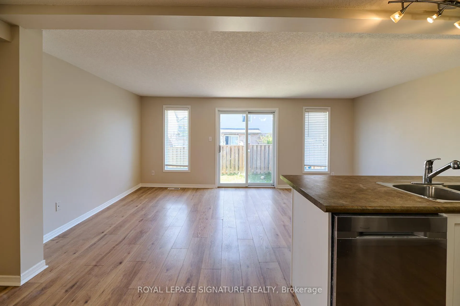 Photo 8 of 16 Chantilly Street, Kitchener, Huron Park — HOMEH