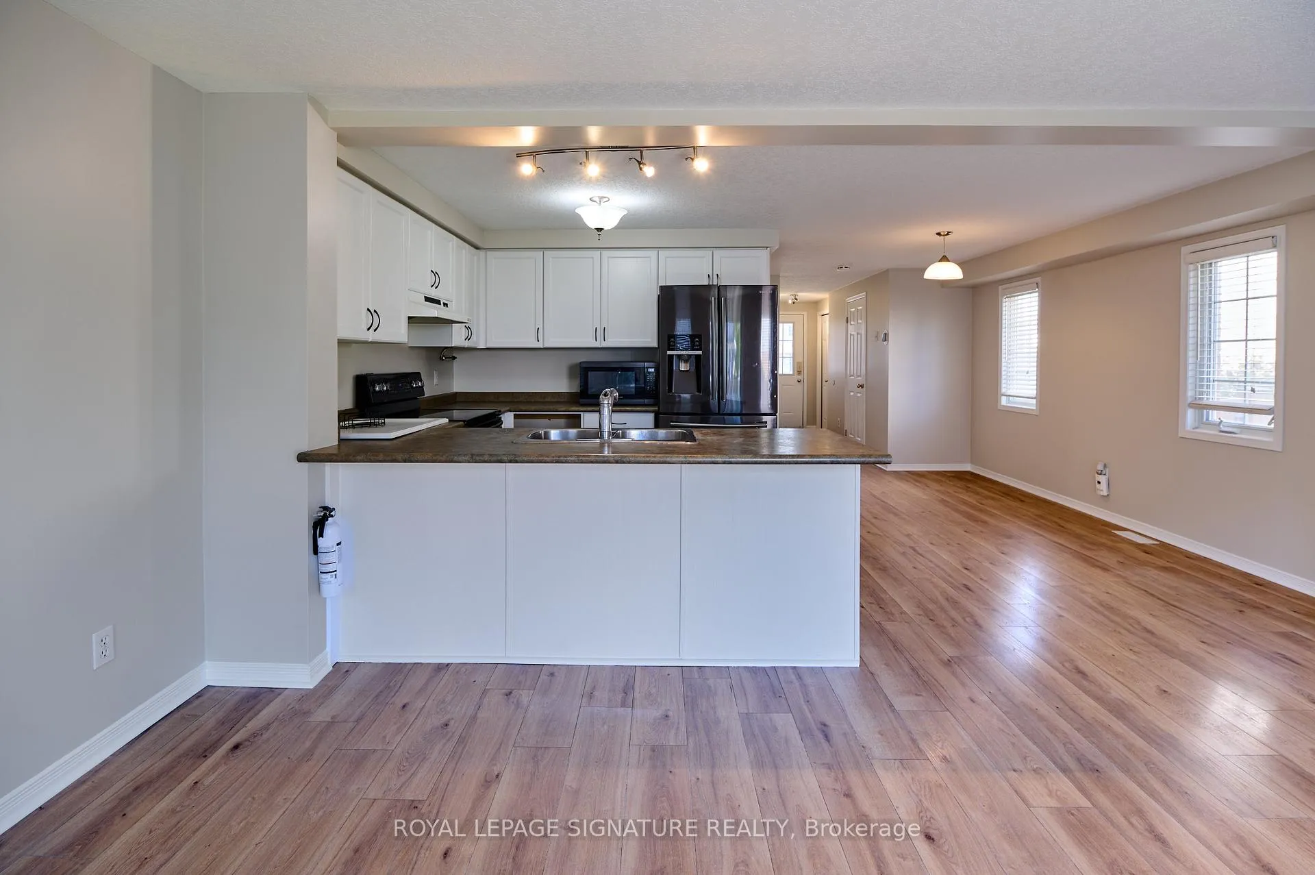 Photo 9 of 16 Chantilly Street, Kitchener, Huron Park — HOMEH
