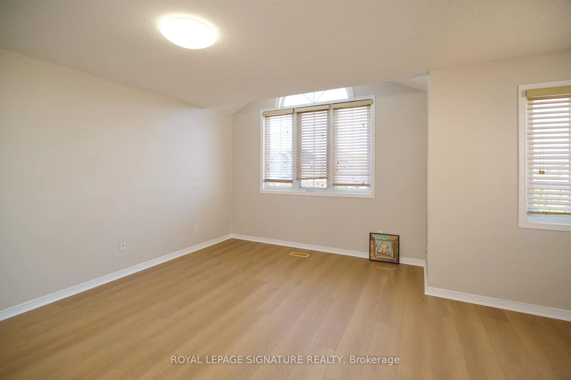 Photo 16 of 16 Chantilly Street, Kitchener, Huron Park — HOMEH