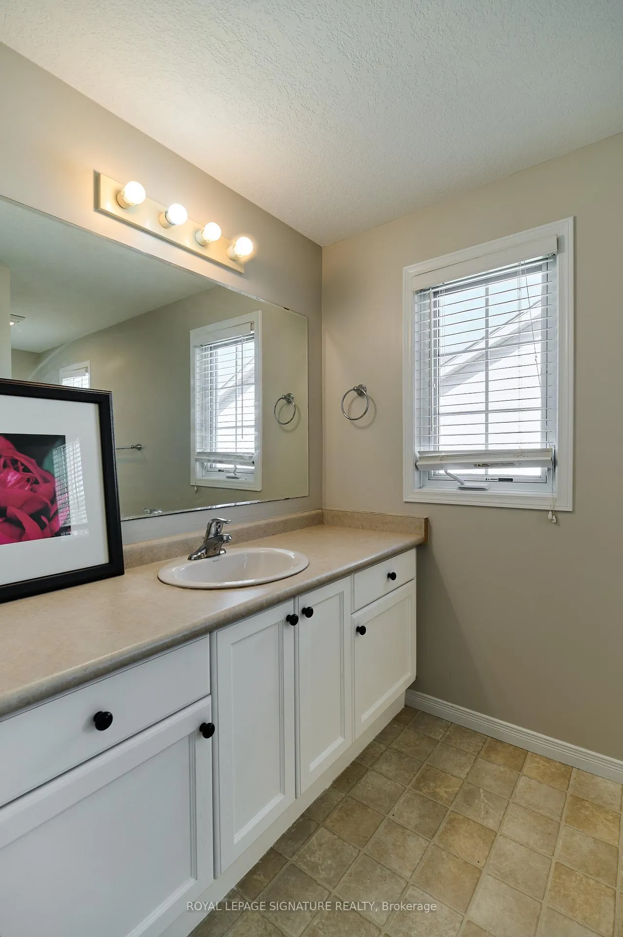 Photo 18 of 16 Chantilly Street, Kitchener, Huron Park — HOMEH