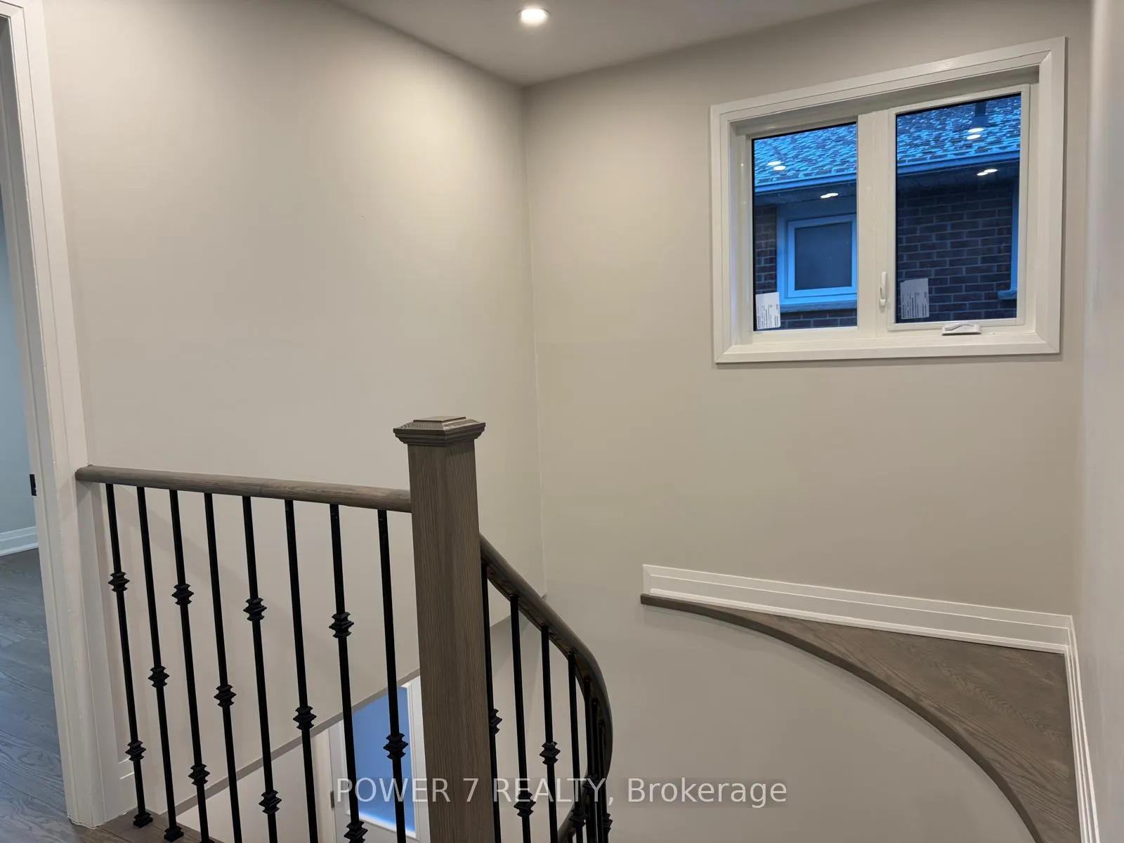 Photo 10 of Unit Main, 16 Simsbury Court, Markham, Milliken Mills West — HOMEH