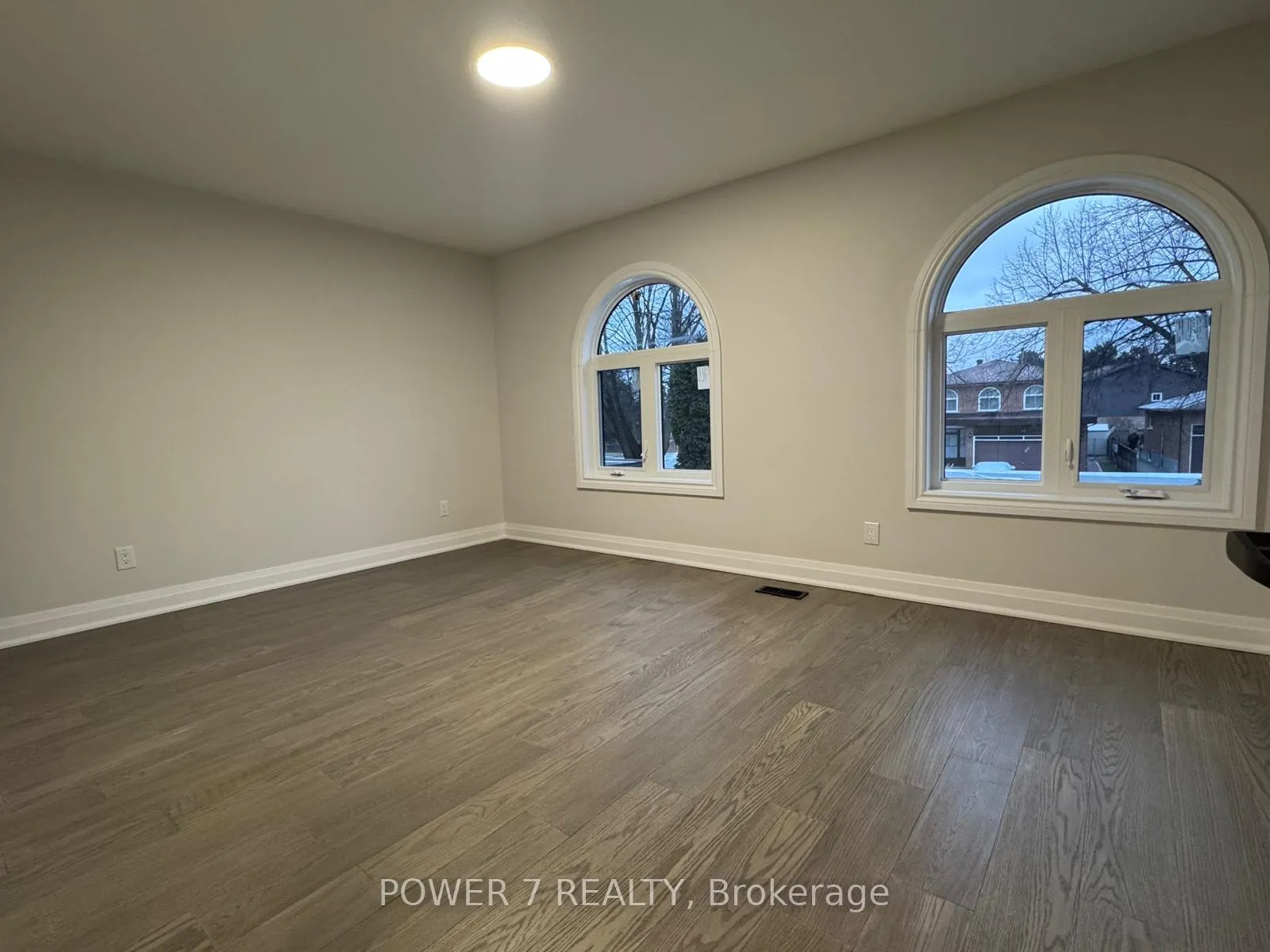 Photo 11 of Unit Main, 16 Simsbury Court, Markham, Milliken Mills West — HOMEH