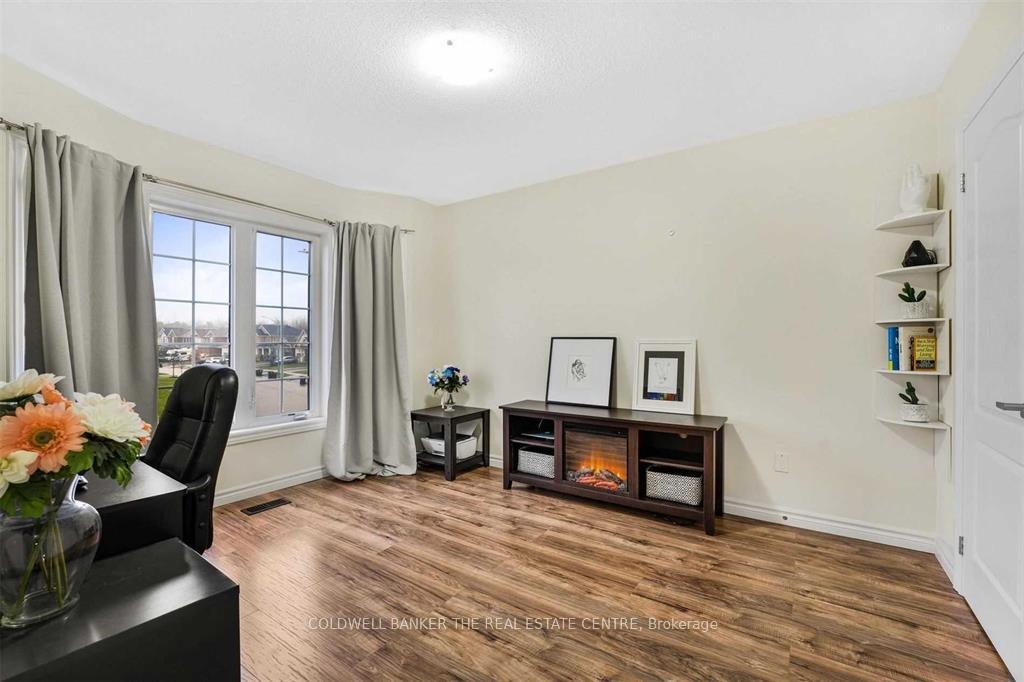 Photo 20 of 70 Blanchard Crescent, Essa, Angus — HOMEH
