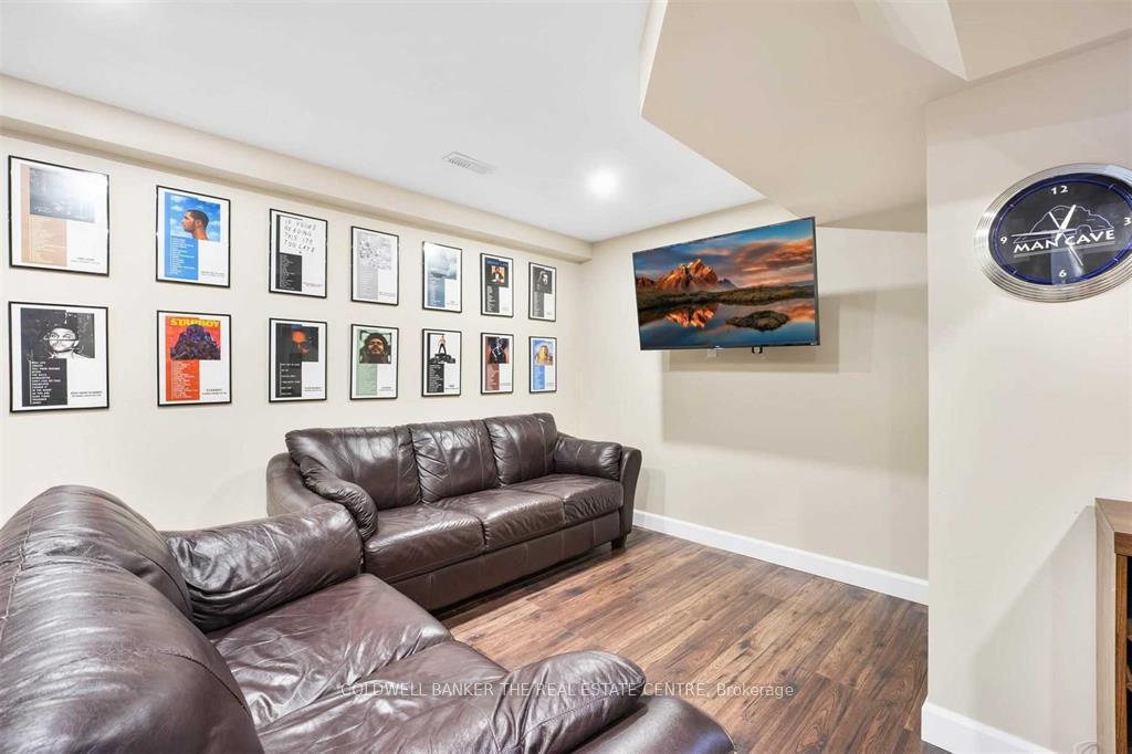 Photo 31 of 70 Blanchard Crescent, Essa, Angus — HOMEH