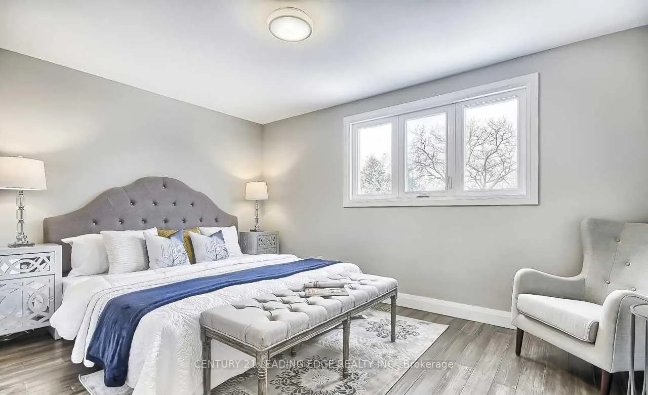 Photo 6 of 8 Captain Rolph Boulevard, Markham, Markham Village — HOMEH