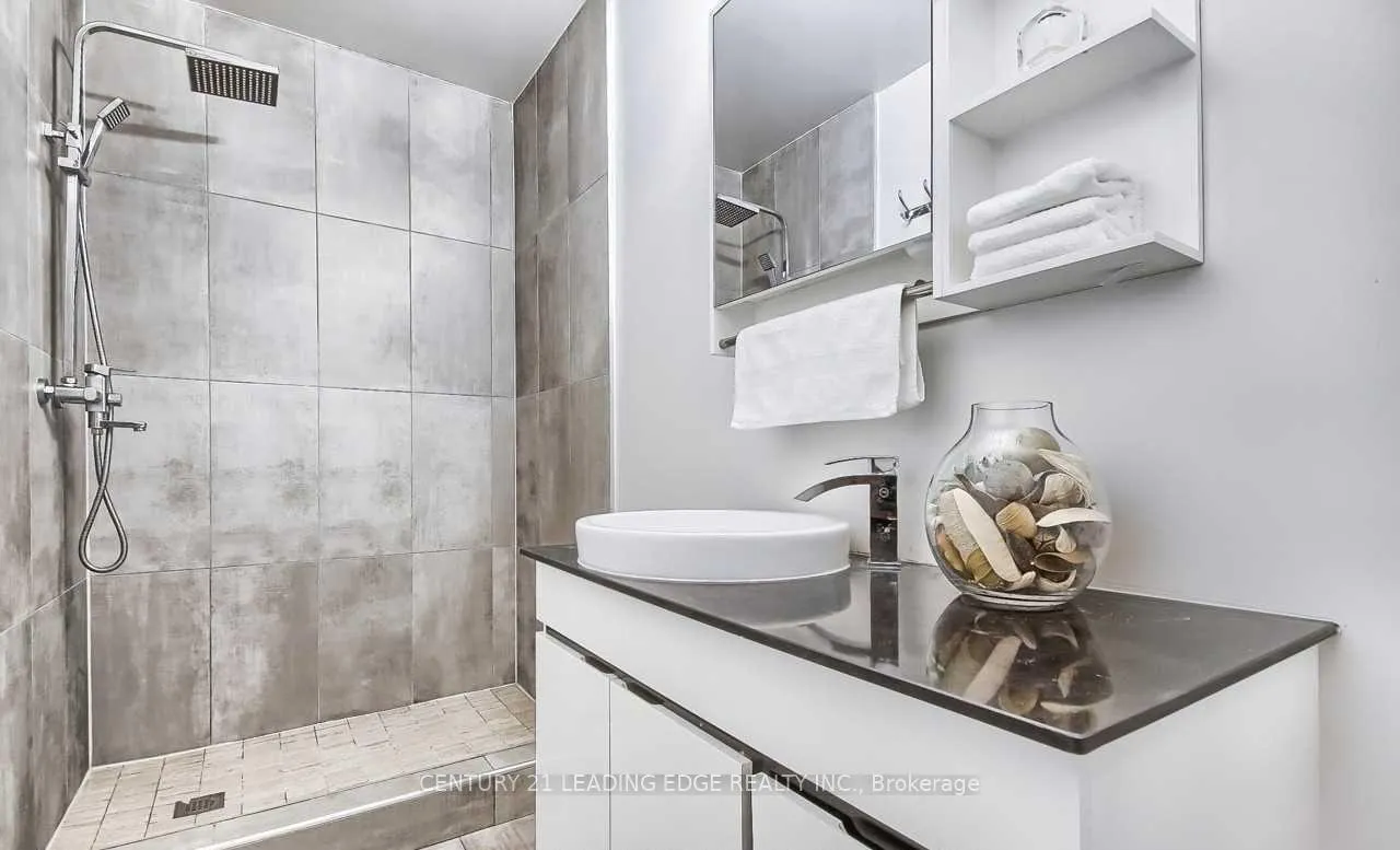 Photo 7 of 8 Captain Rolph Boulevard, Markham, Markham Village — HOMEH