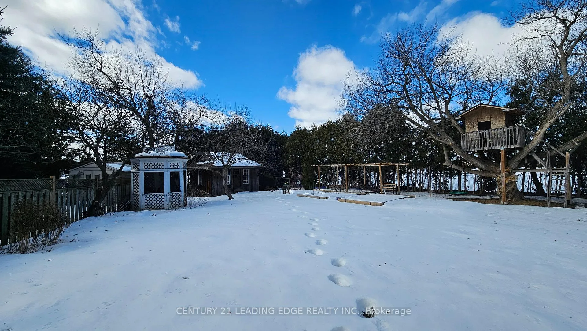 Photo 10 of 8 Captain Rolph Boulevard, Markham, Markham Village — HOMEH