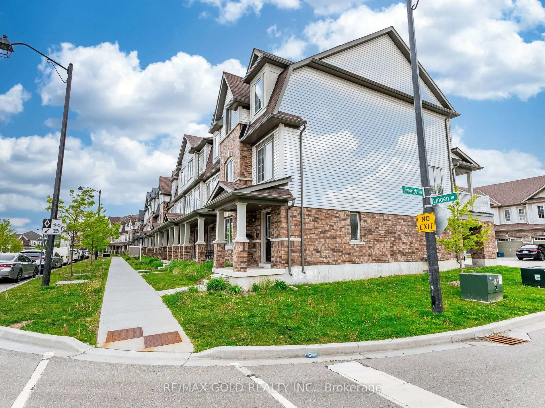 Photo 2 of 436 Linden Drive, Cambridge, Preston Heights — HOMEH