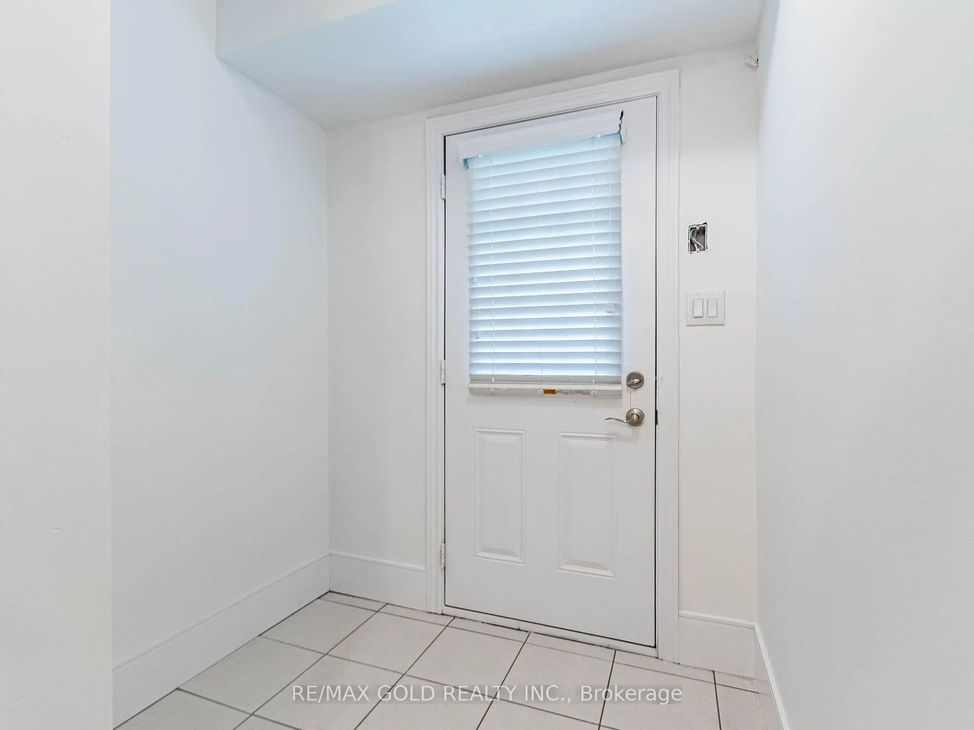 Photo 7 of 436 Linden Drive, Cambridge, Preston Heights — HOMEH