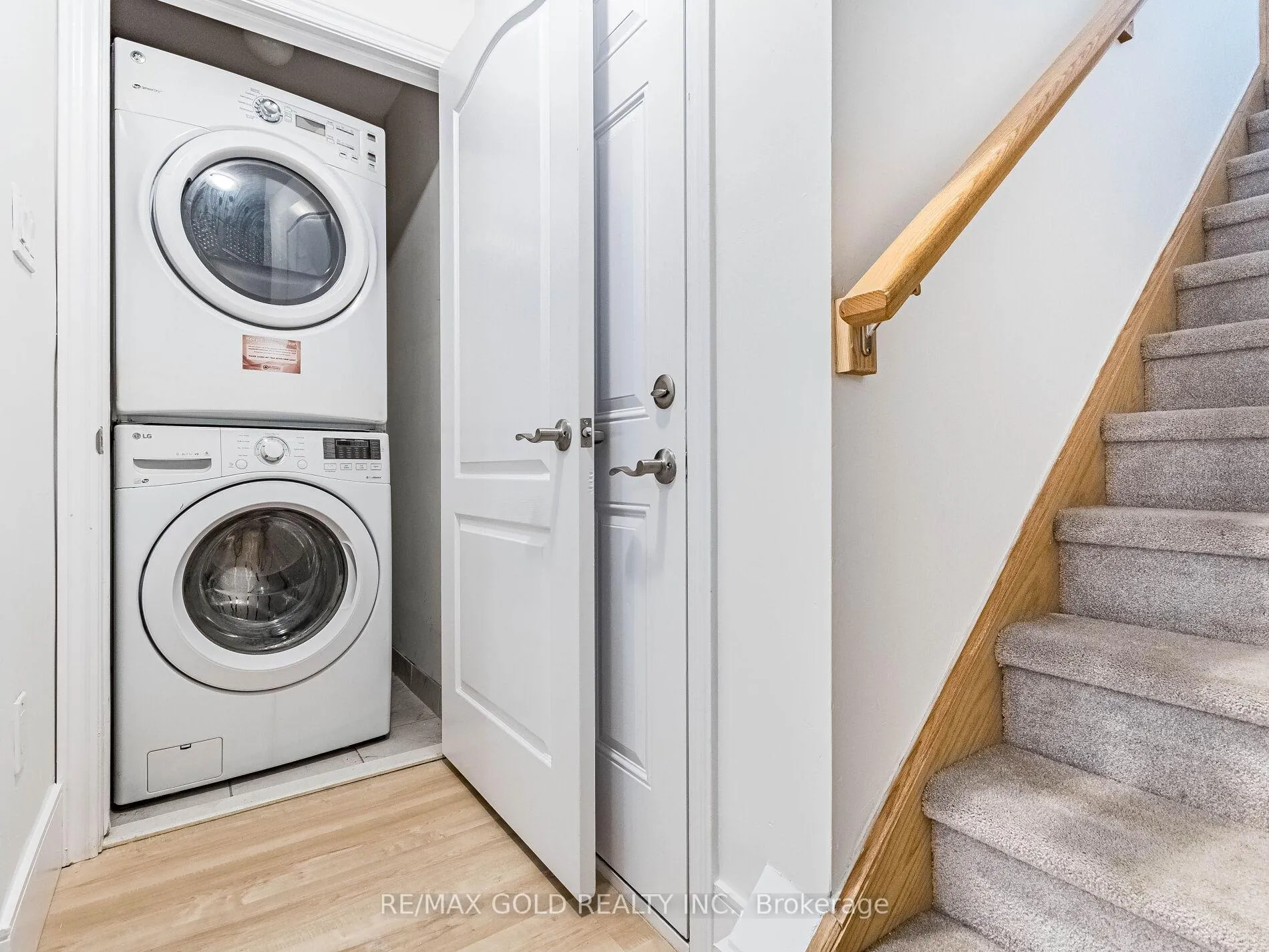 Photo 12 of 436 Linden Drive, Cambridge, Preston Heights — HOMEH