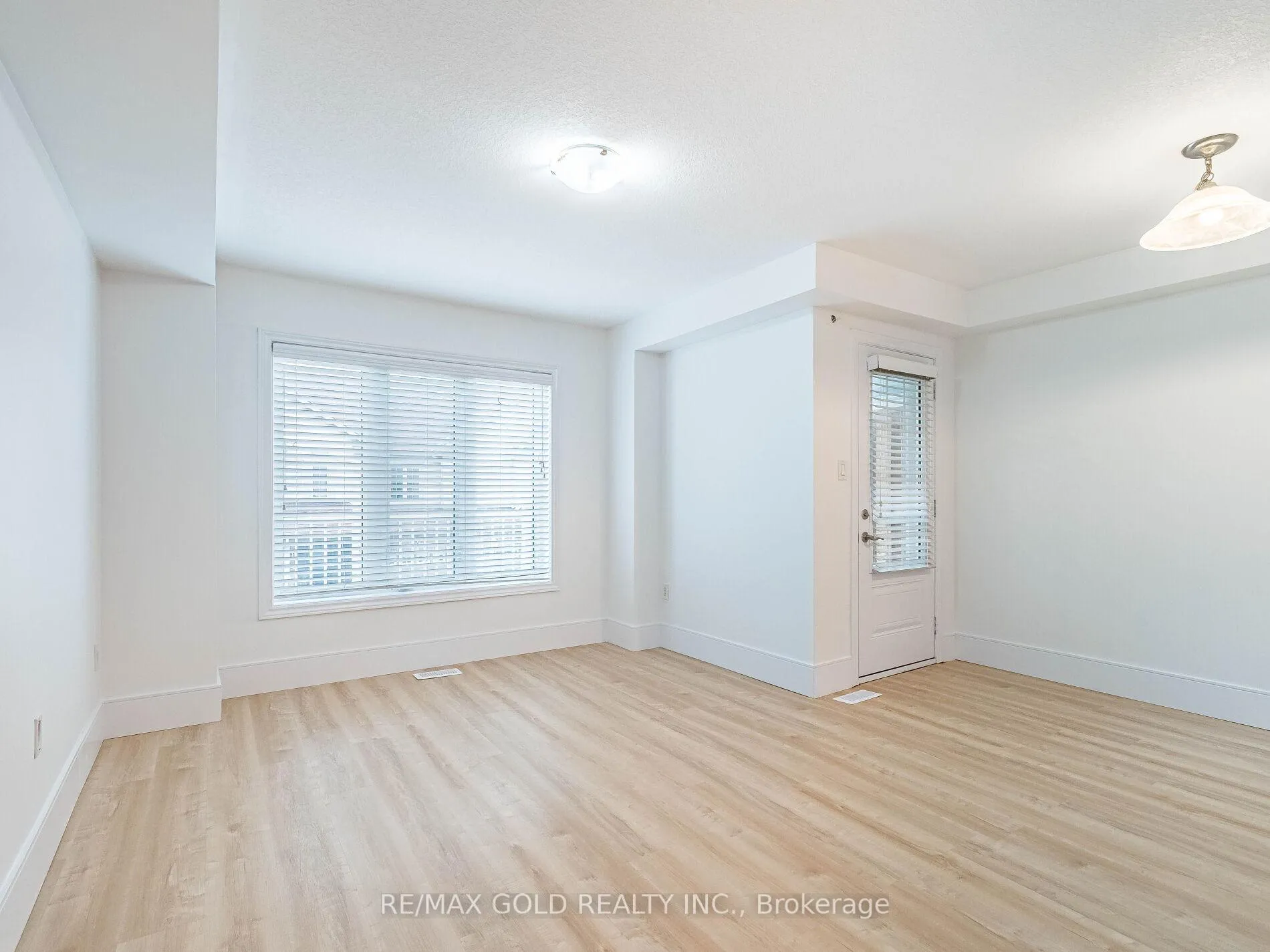 Photo 17 of 436 Linden Drive, Cambridge, Preston Heights — HOMEH