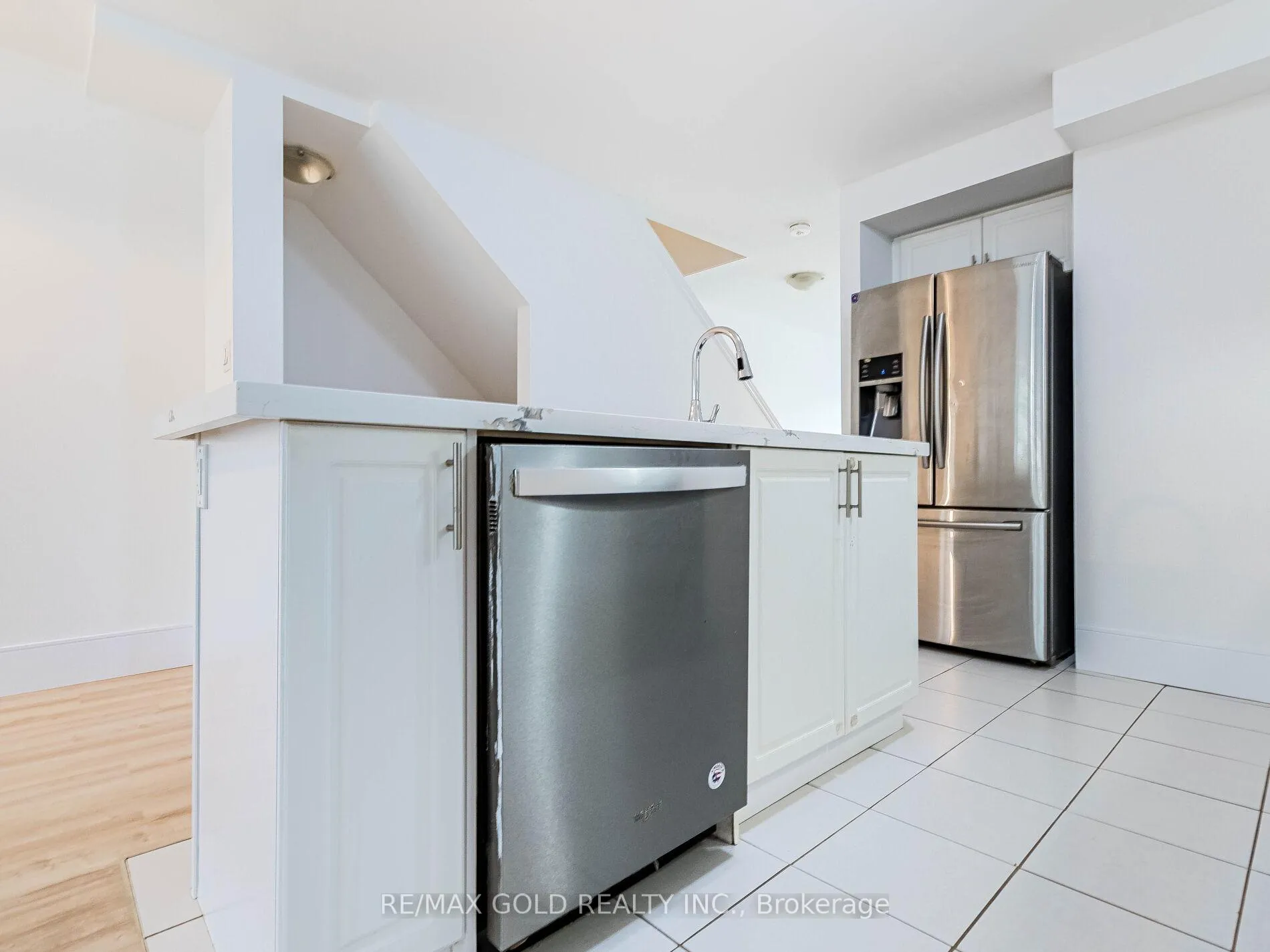 Photo 19 of 436 Linden Drive, Cambridge, Preston Heights — HOMEH