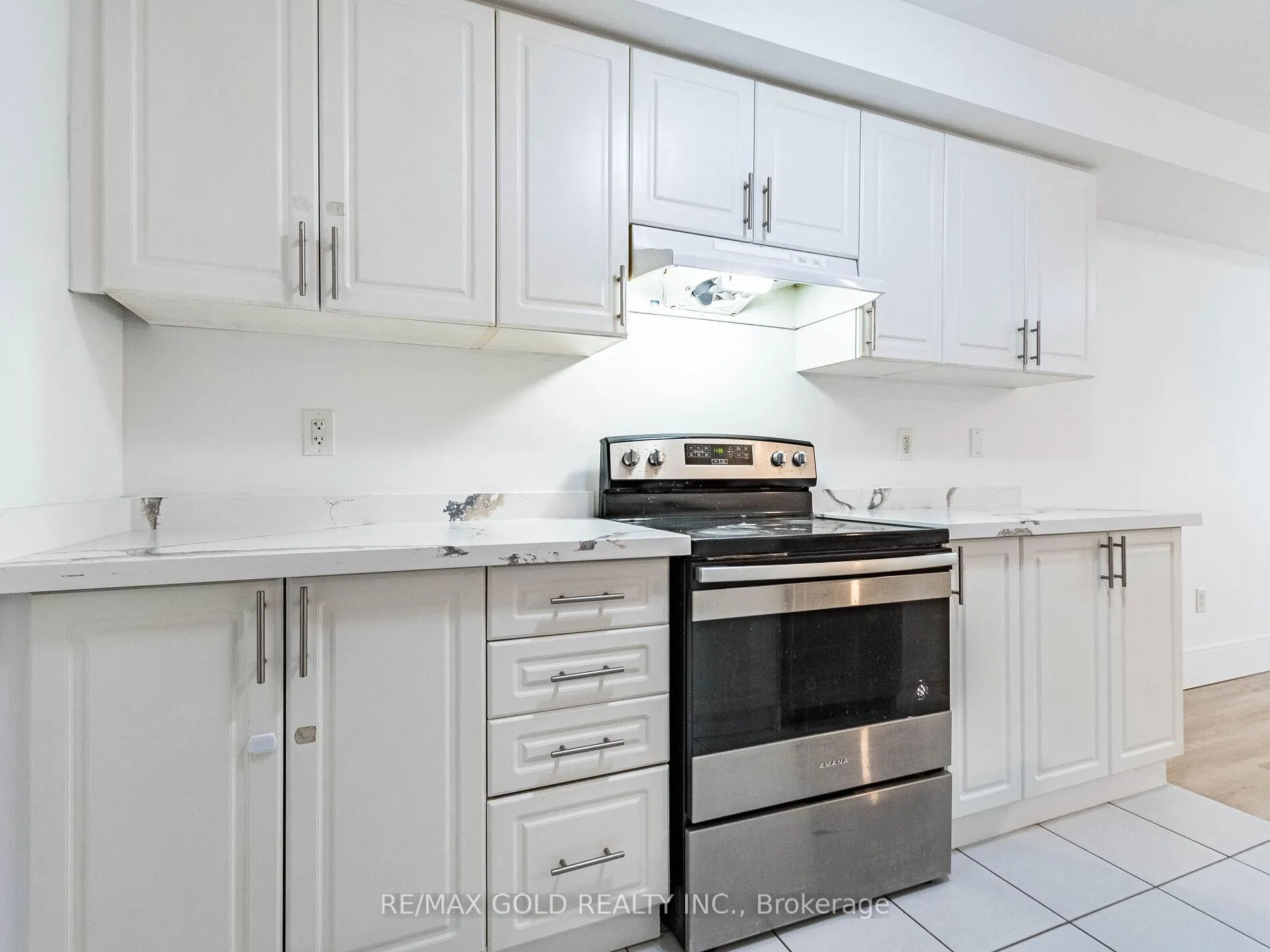 Photo 21 of 436 Linden Drive, Cambridge, Preston Heights — HOMEH