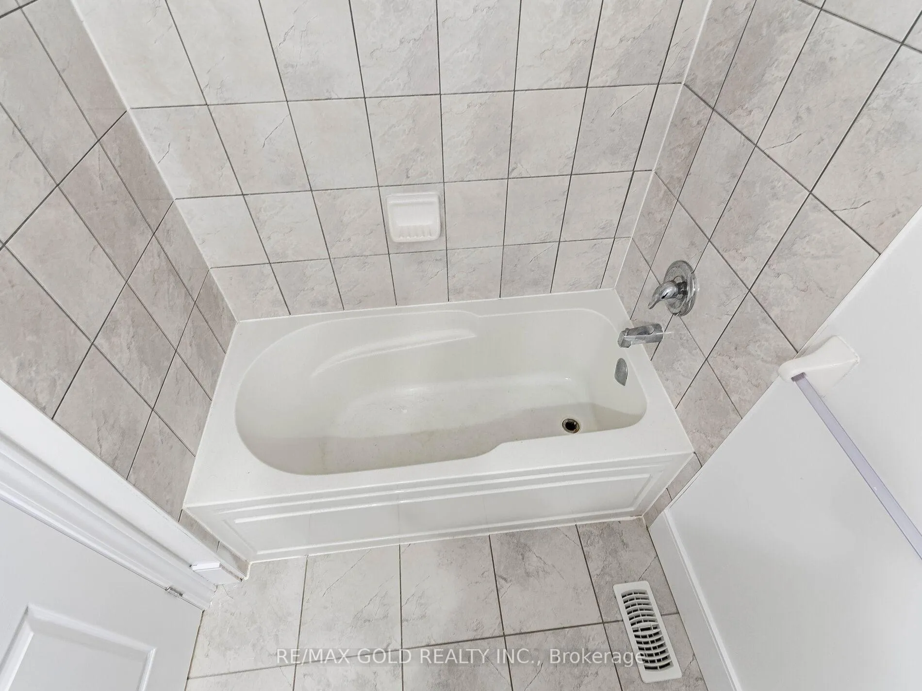 Photo 43 of 436 Linden Drive, Cambridge, Preston Heights — HOMEH