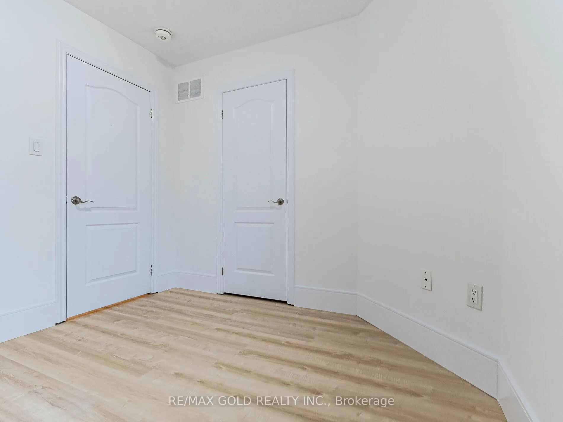 Photo 46 of 436 Linden Drive, Cambridge, Preston Heights — HOMEH